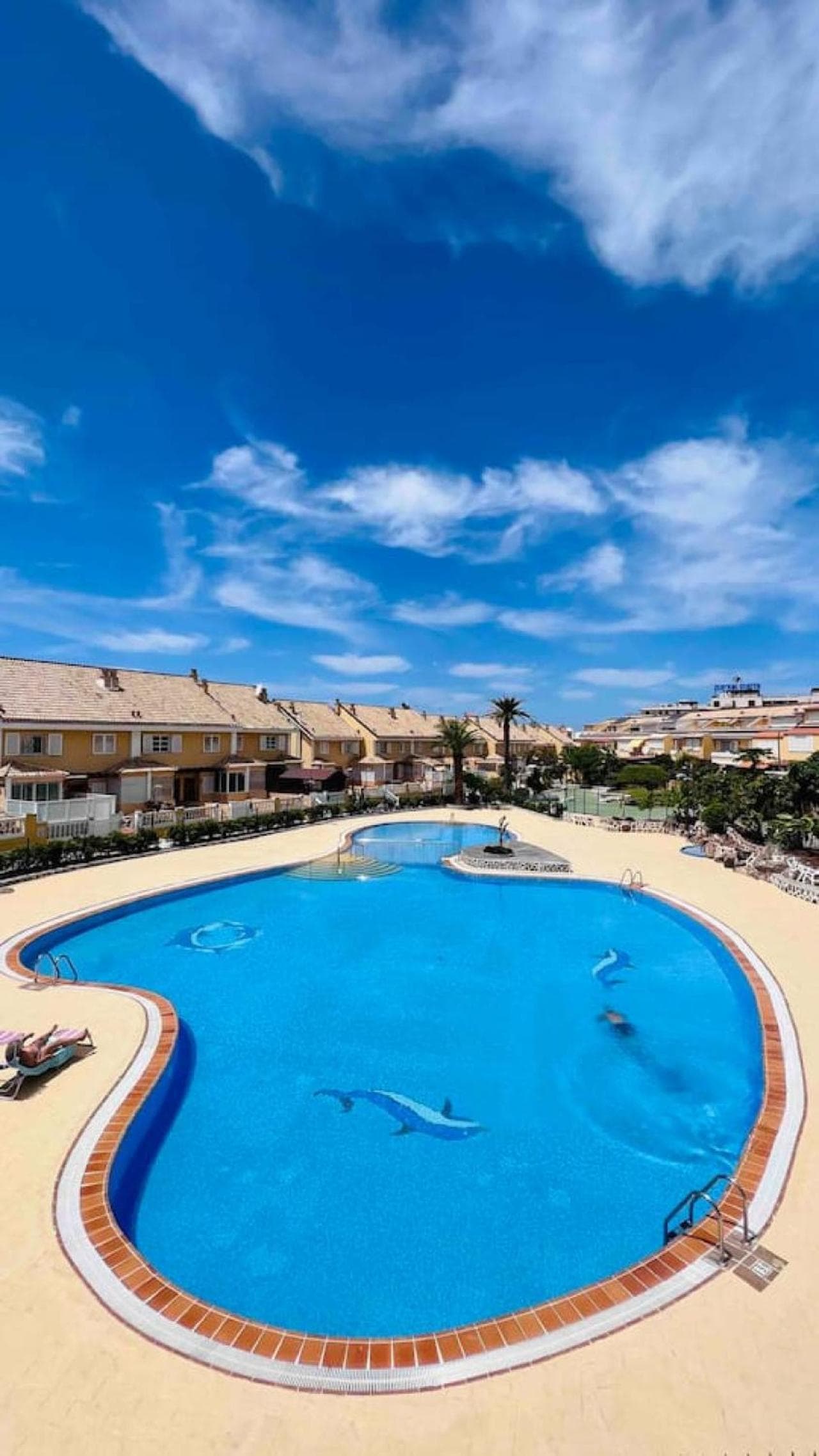 Las Americas Pool & Private Patio Apartment 10 — 1