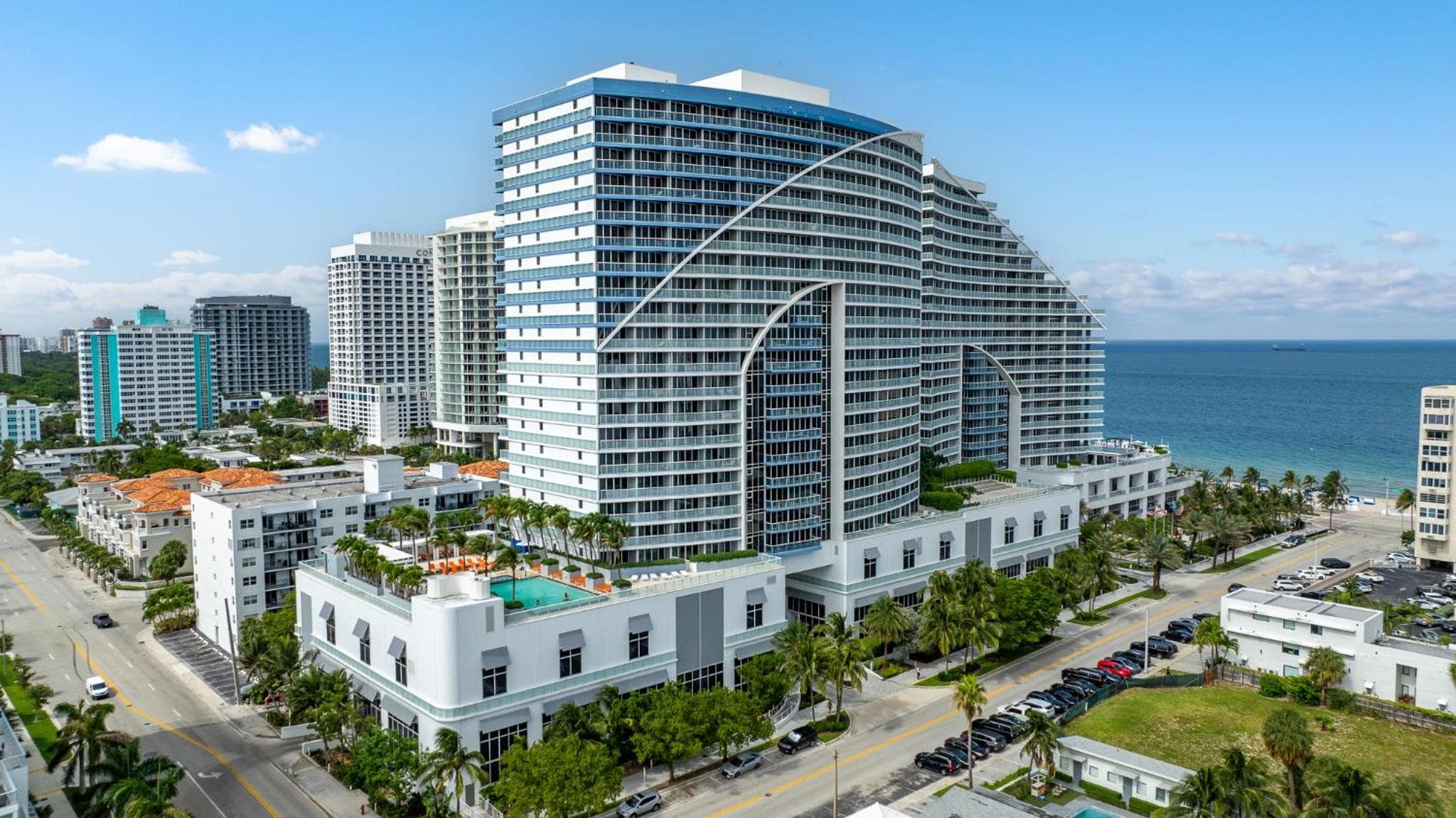 2BR W Residence FLL, 2 pools, hot tub, large balcony, OCEAN VIEWS — 5