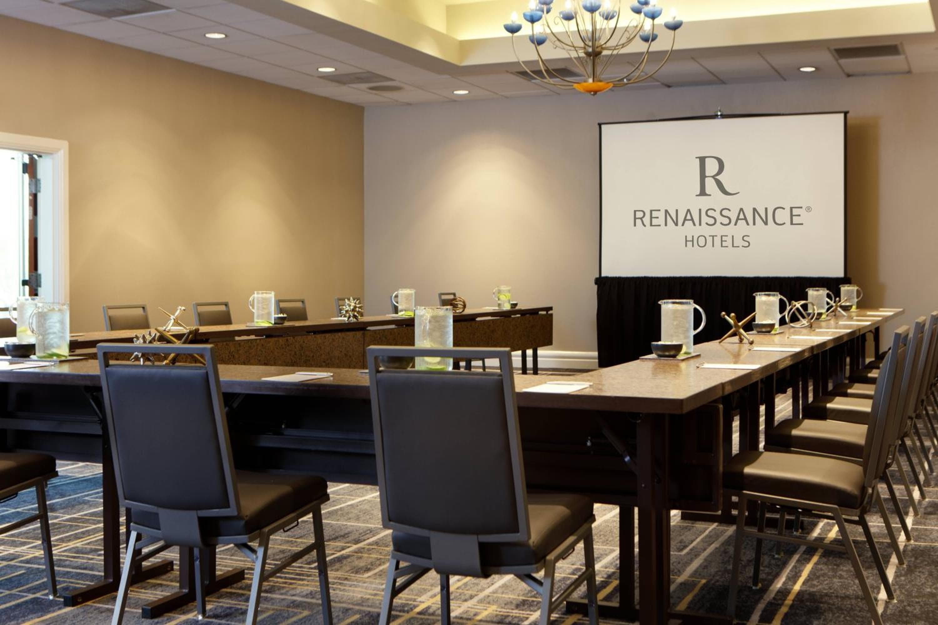 Renaissance Tampa International Plaza Hotel — 16