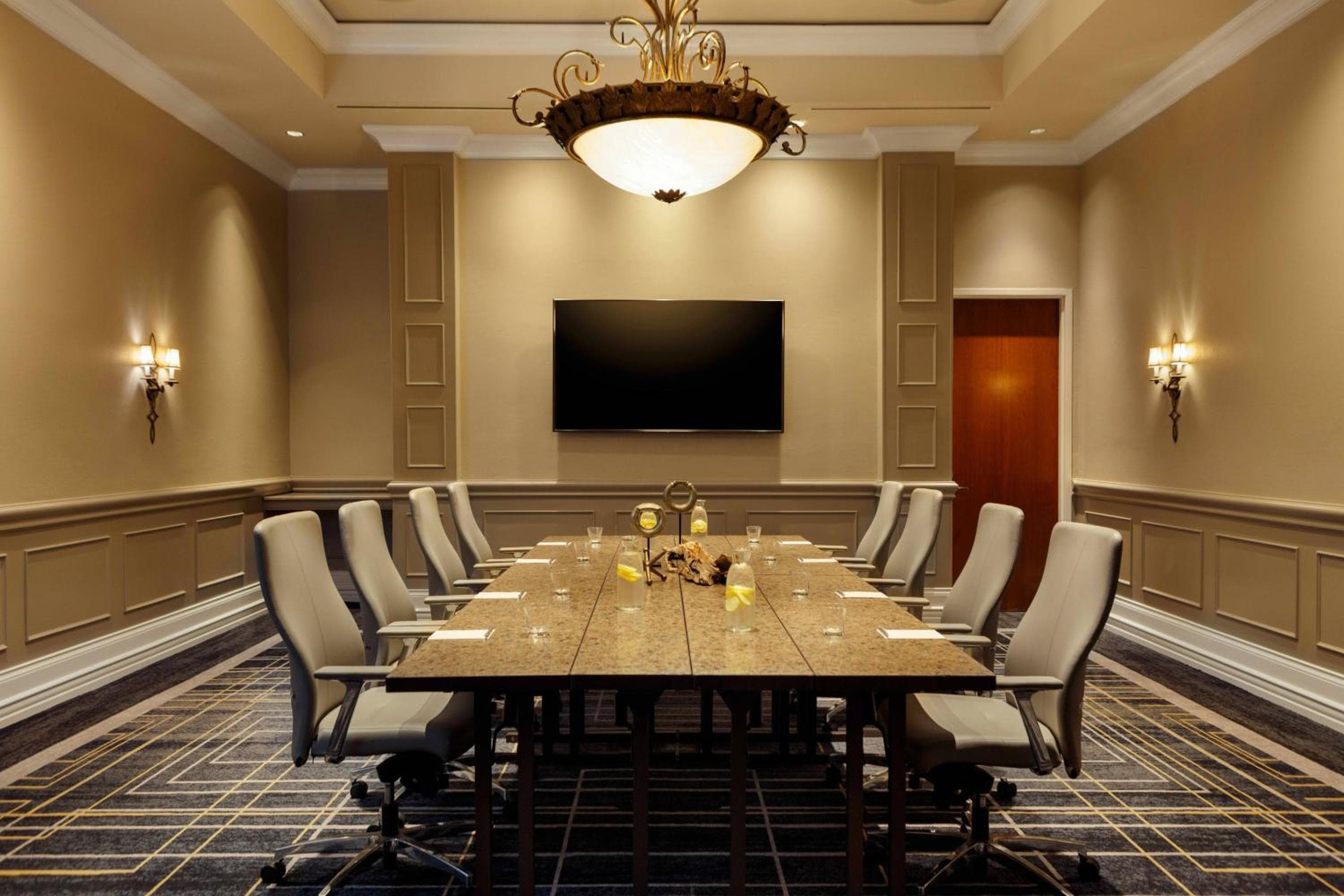 Renaissance Tampa International Plaza Hotel — 10