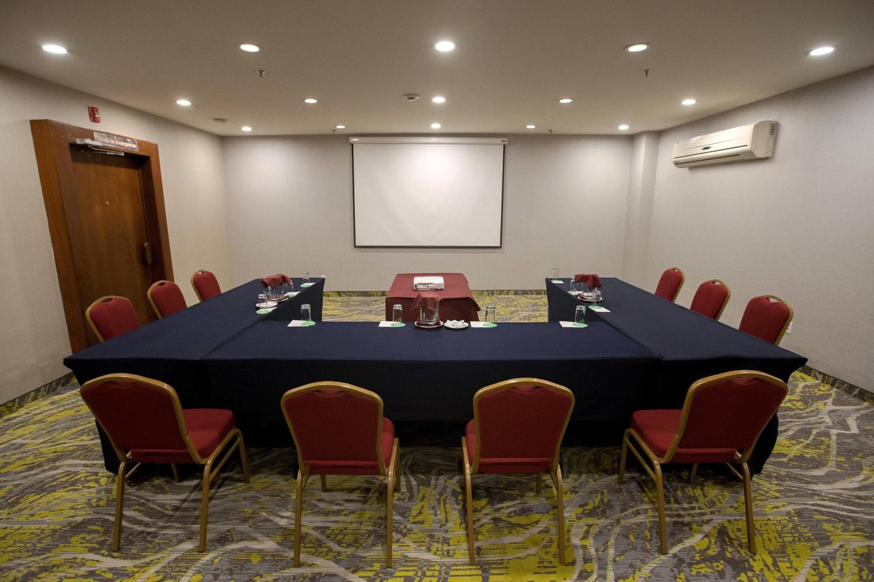 Courtyard by Marriott Mexico City Revolucion — 18