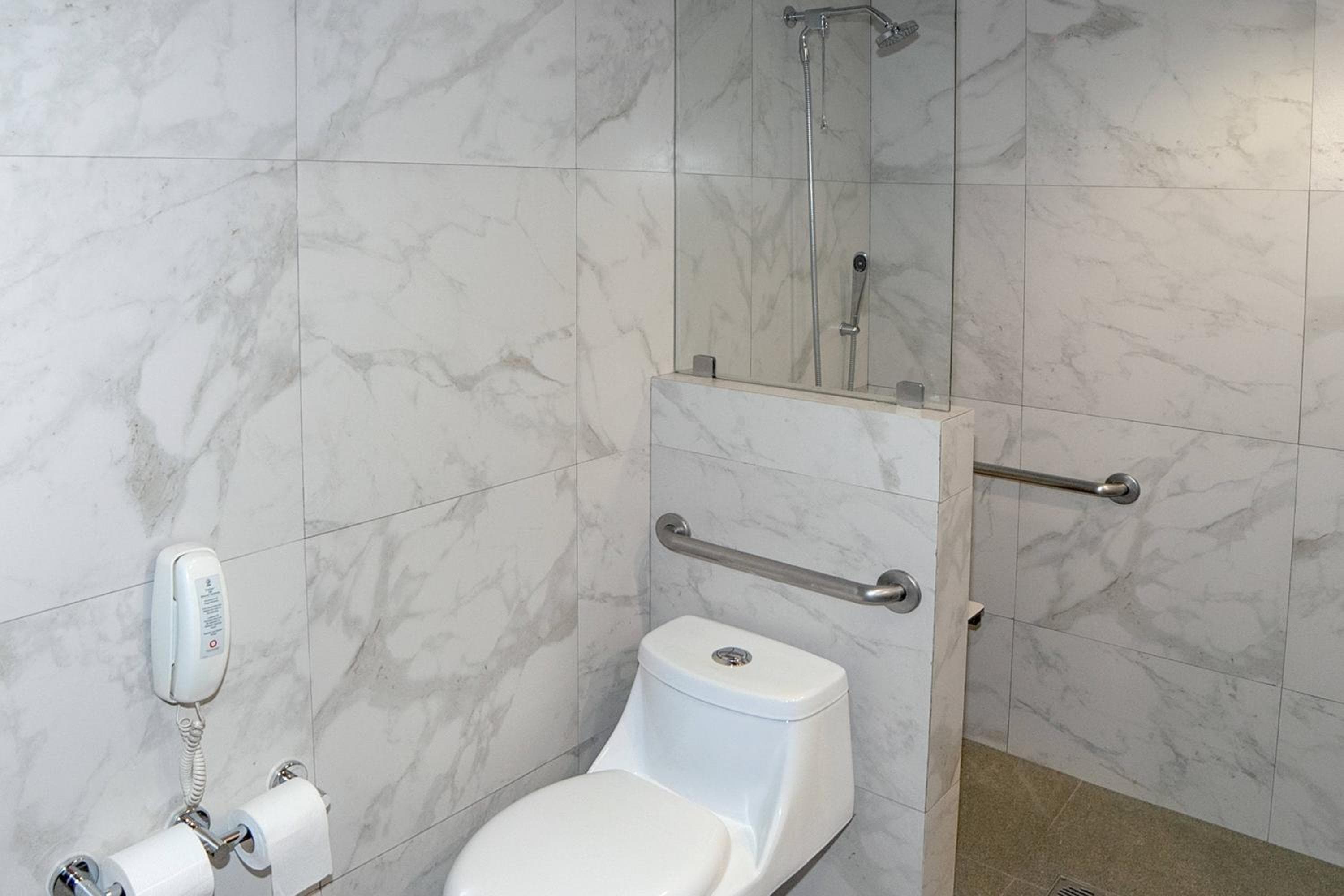 Courtyard by Marriott Mexico City Revolucion — 22