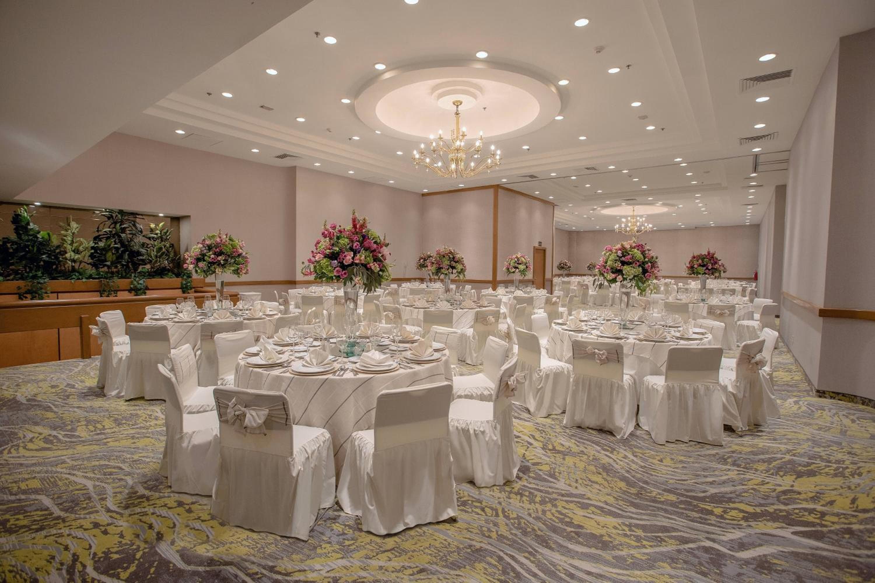 Courtyard by Marriott Mexico City Revolucion — 14