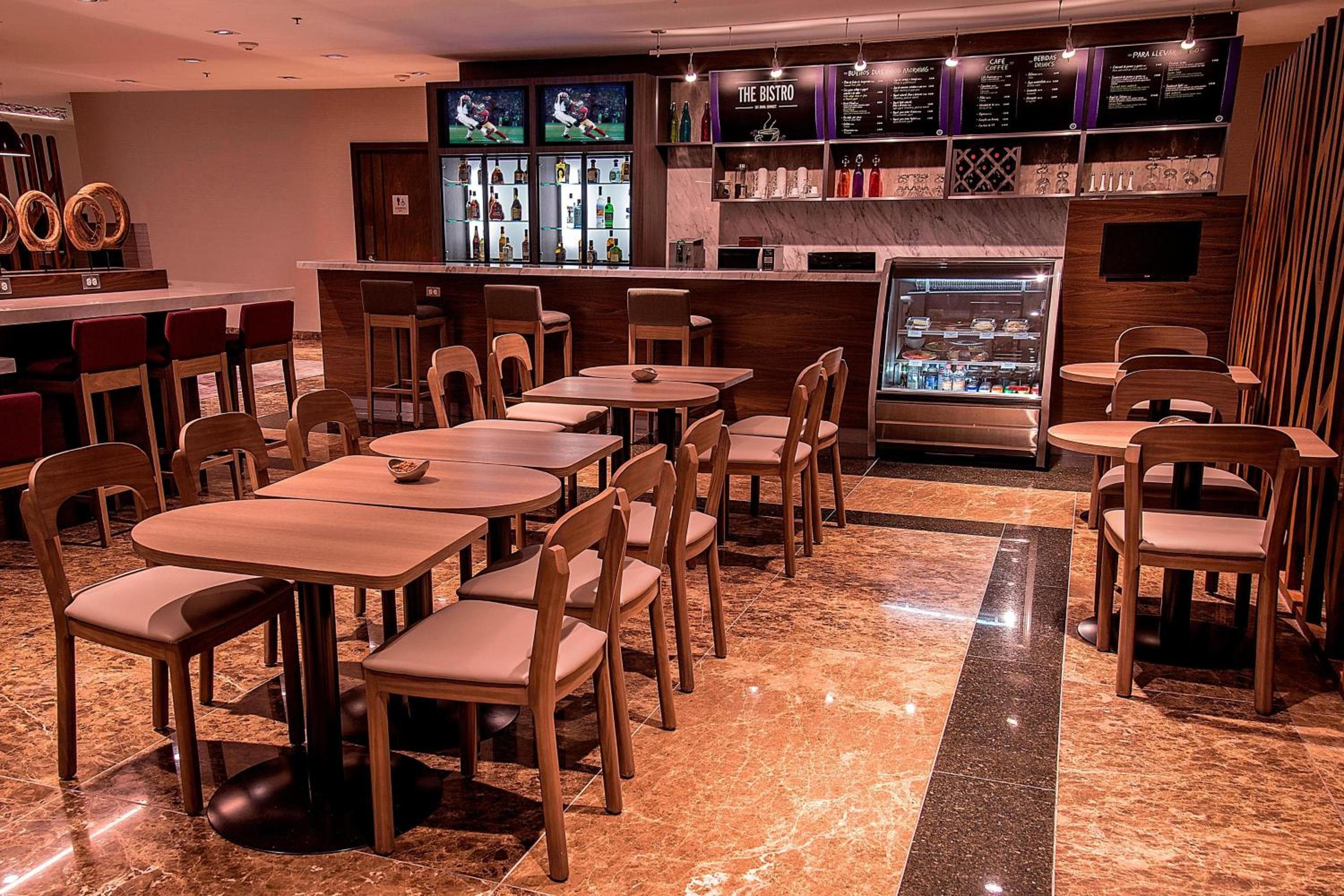 Courtyard by Marriott Mexico City Revolucion — 11