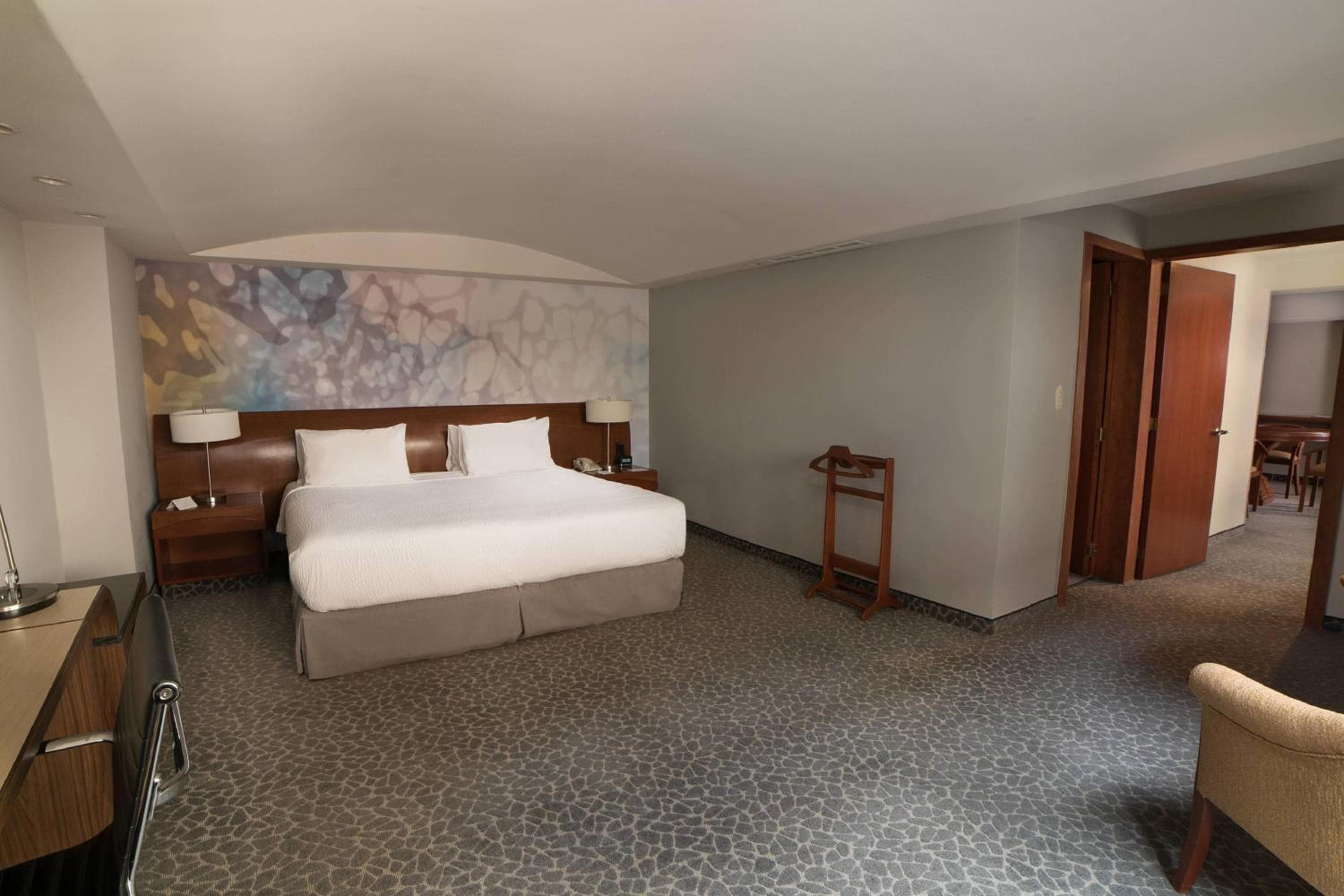 Courtyard by Marriott Mexico City Revolucion — 2