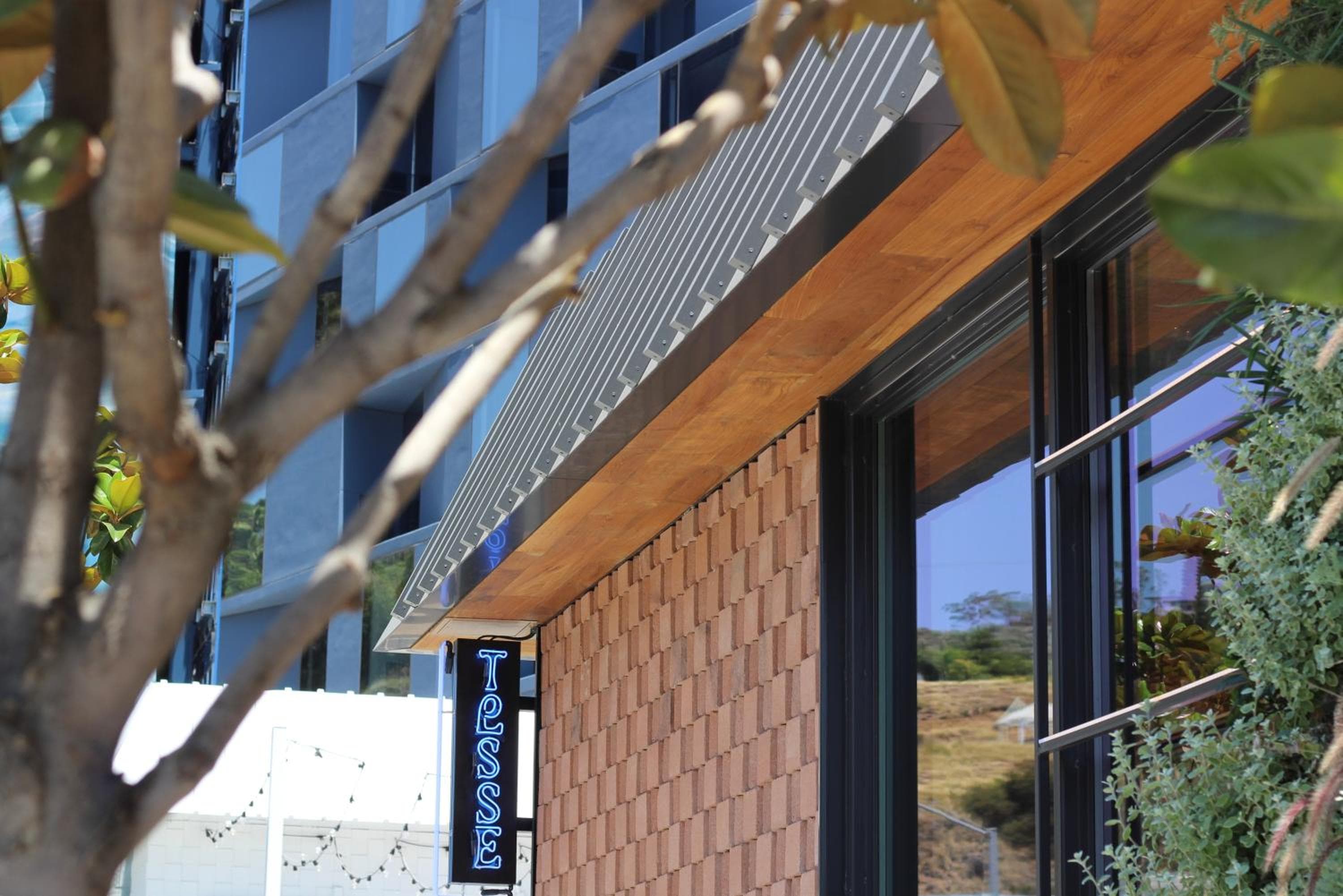 También conocido como West Hollywood, residencias de apartamentos con servicios — 6