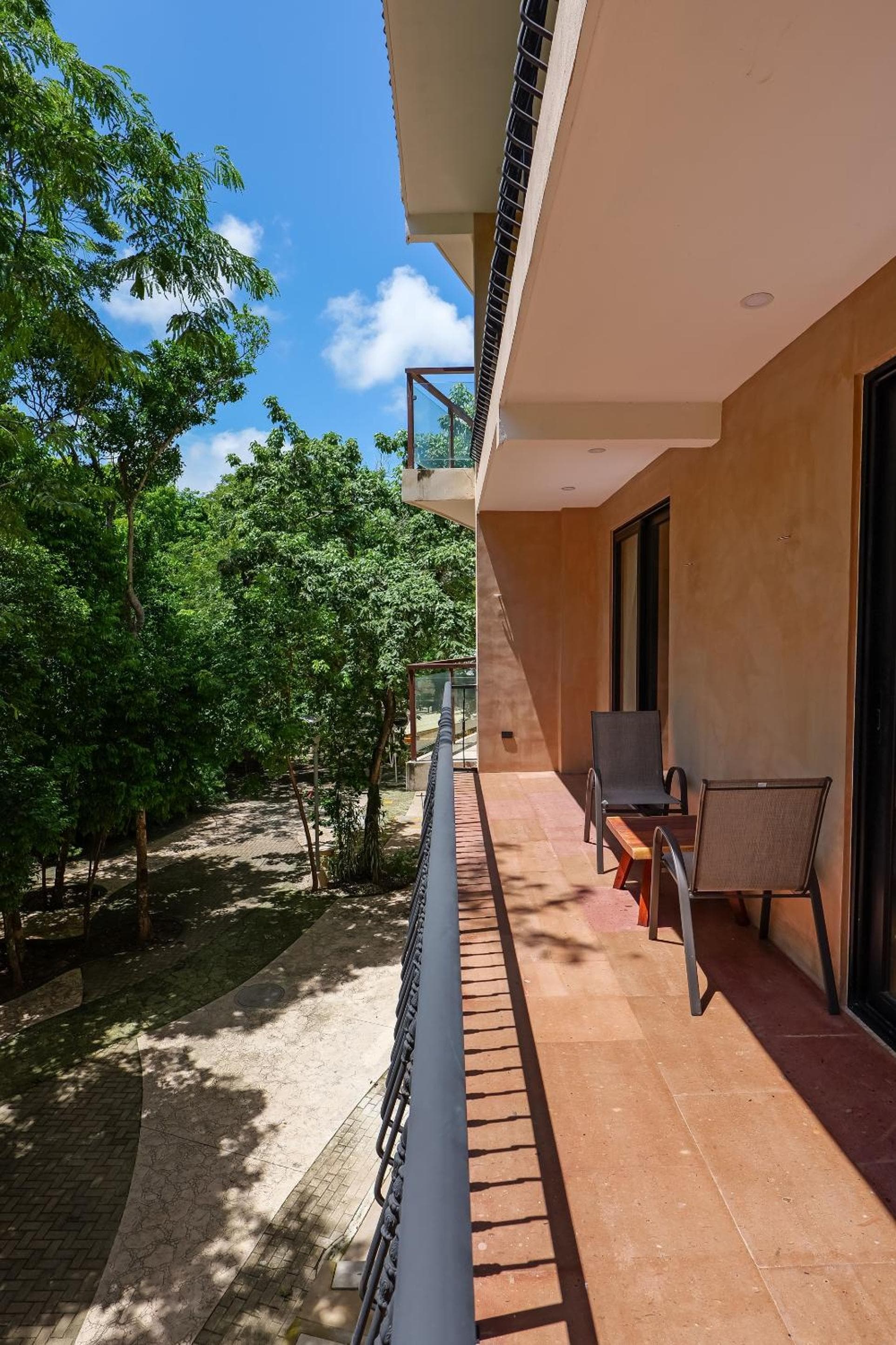 Calea Tulum — 9