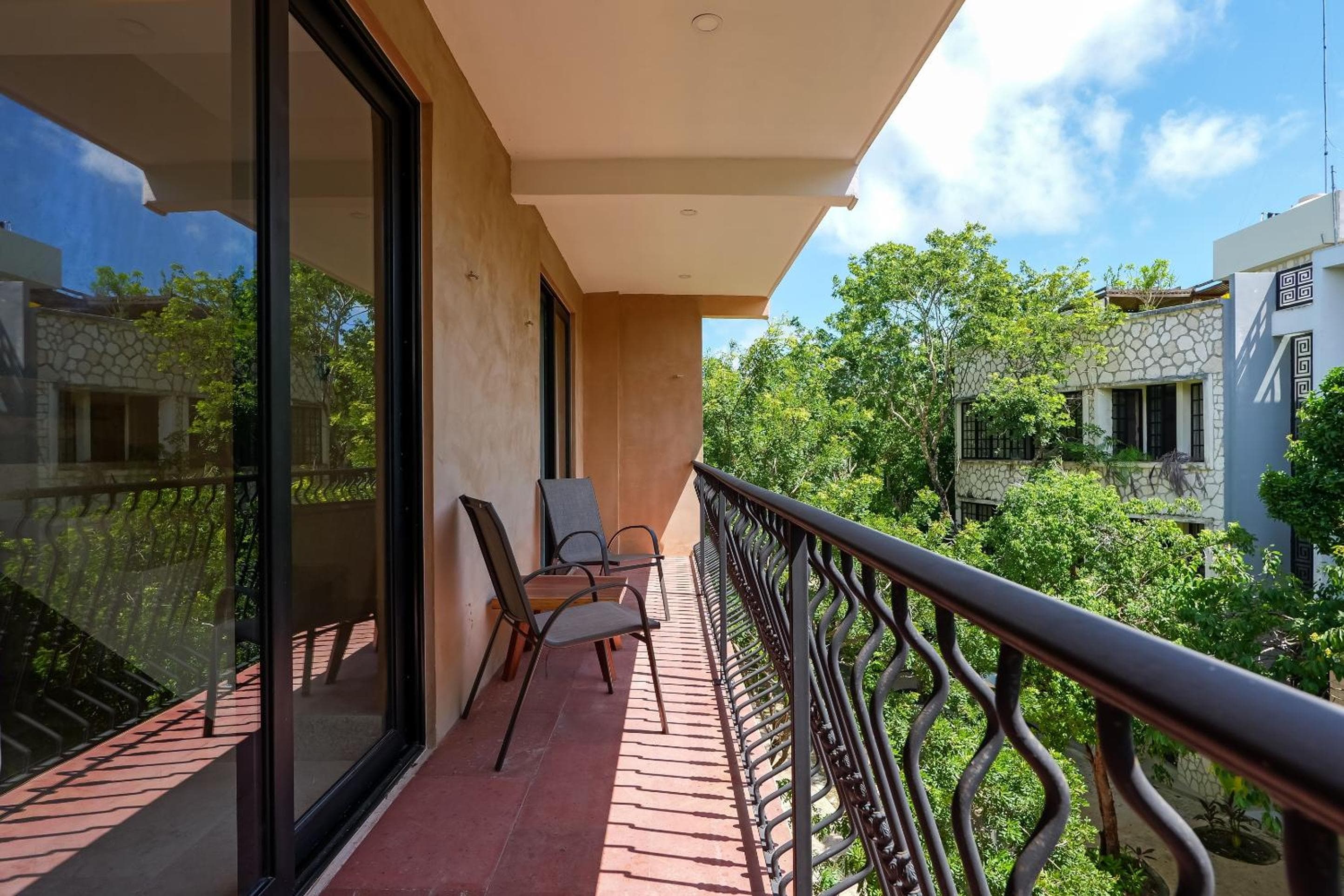 Calea Tulum — 13