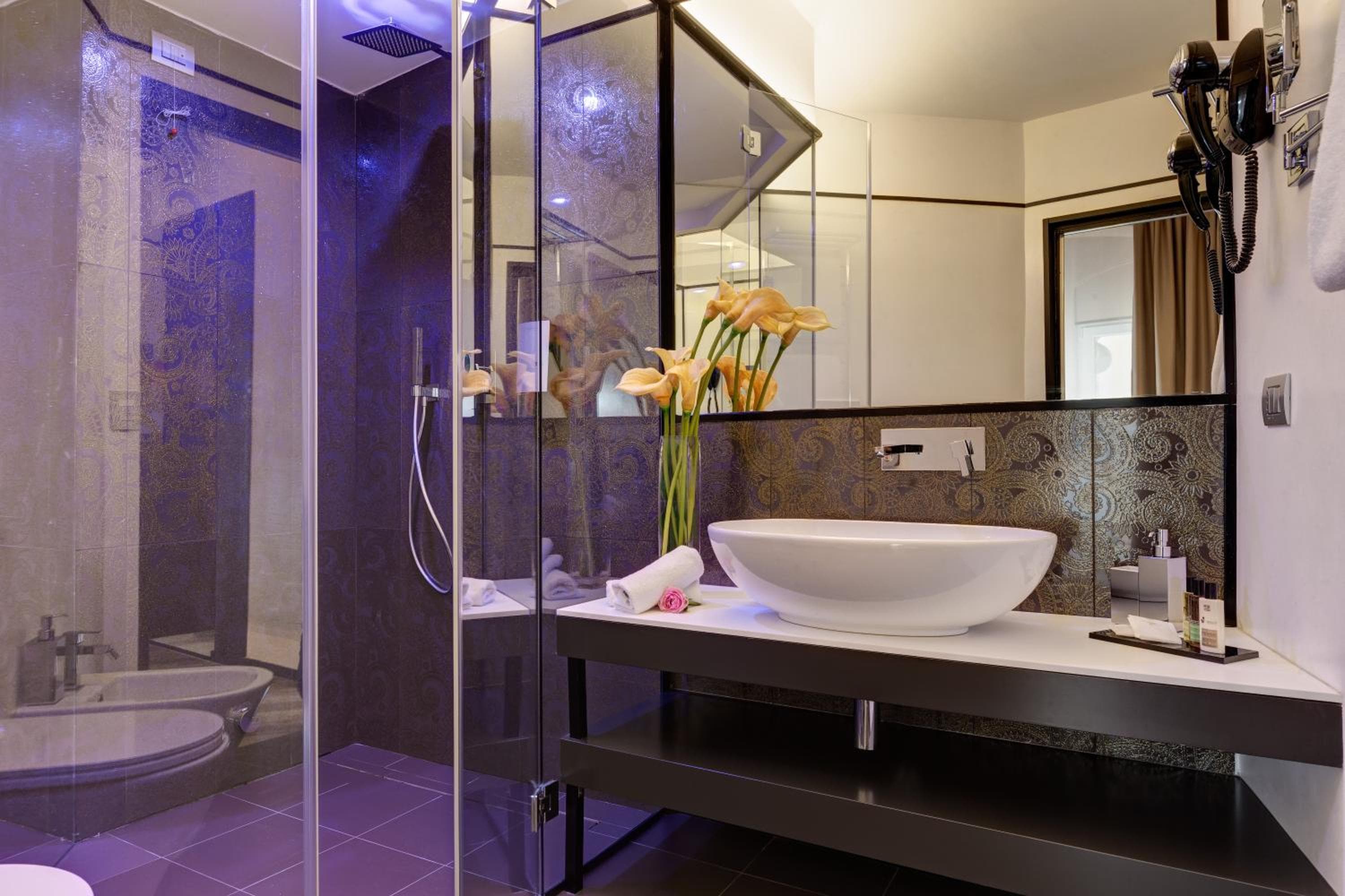Dharma Luxury Hotel & SPA — 28