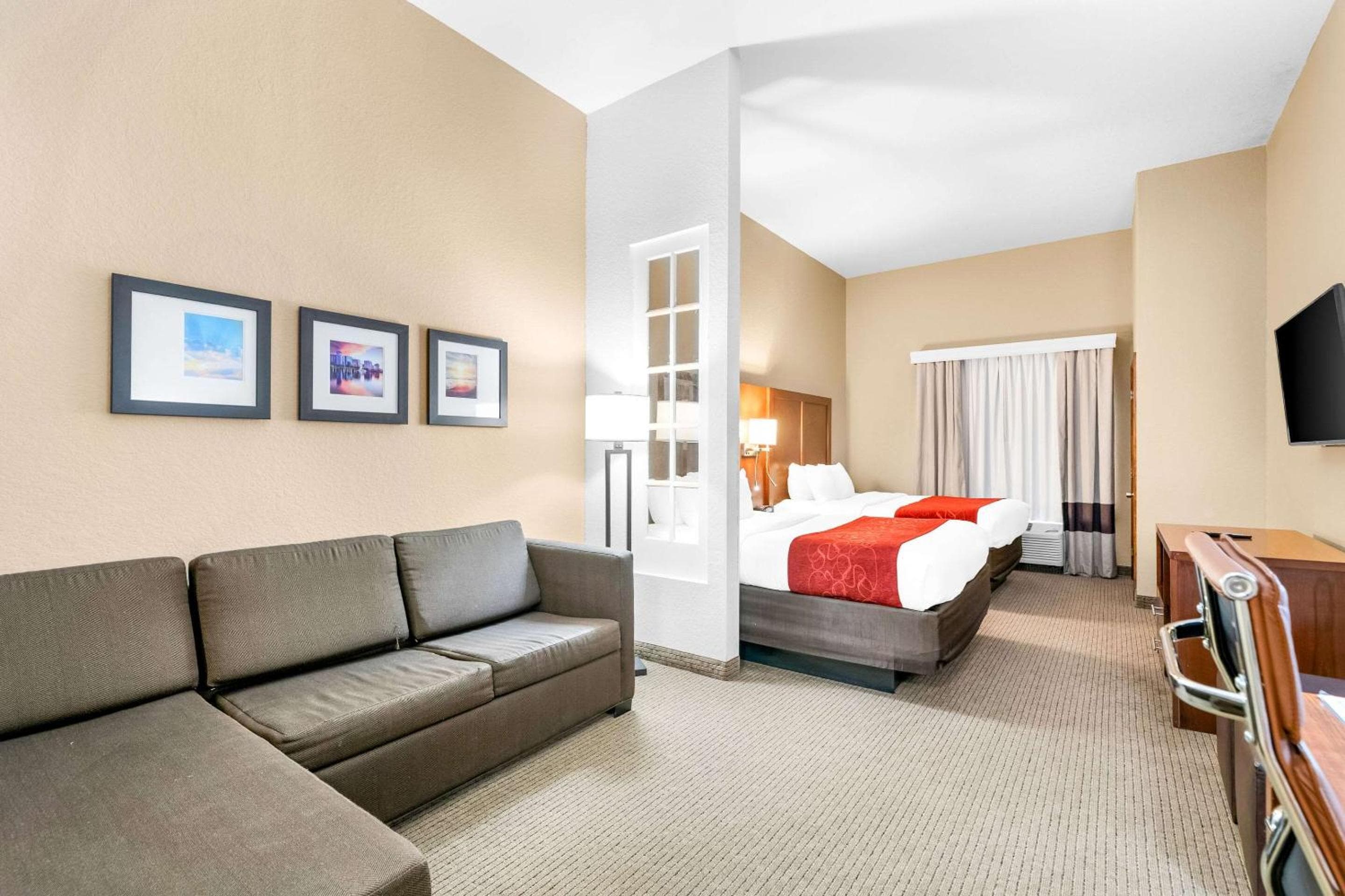 Comfort Suites Orlando Airport — 10