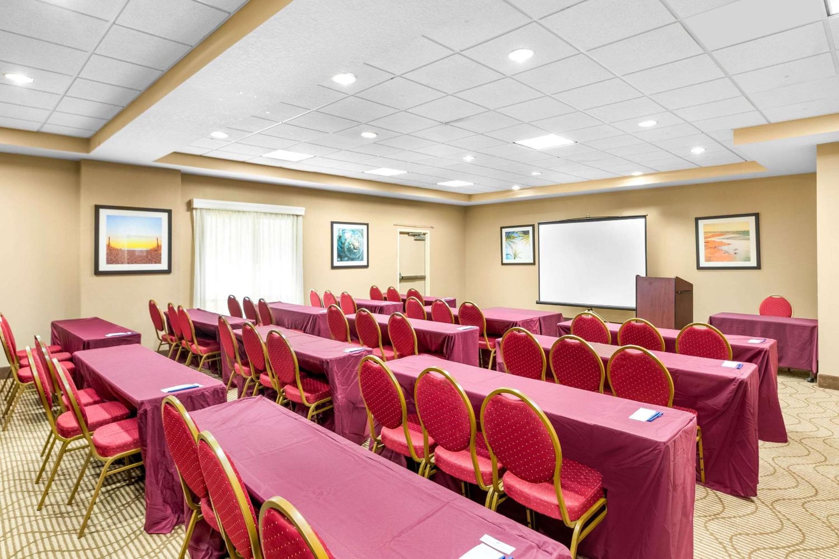Comfort Suites Orlando Airport — 15