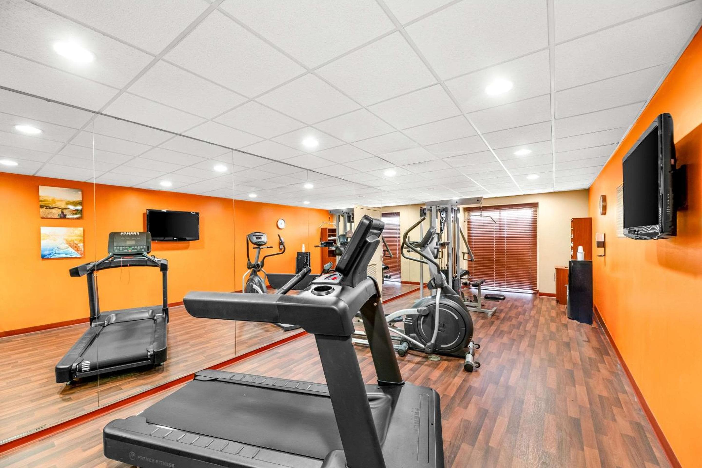 Comfort Suites Orlando Airport — 13