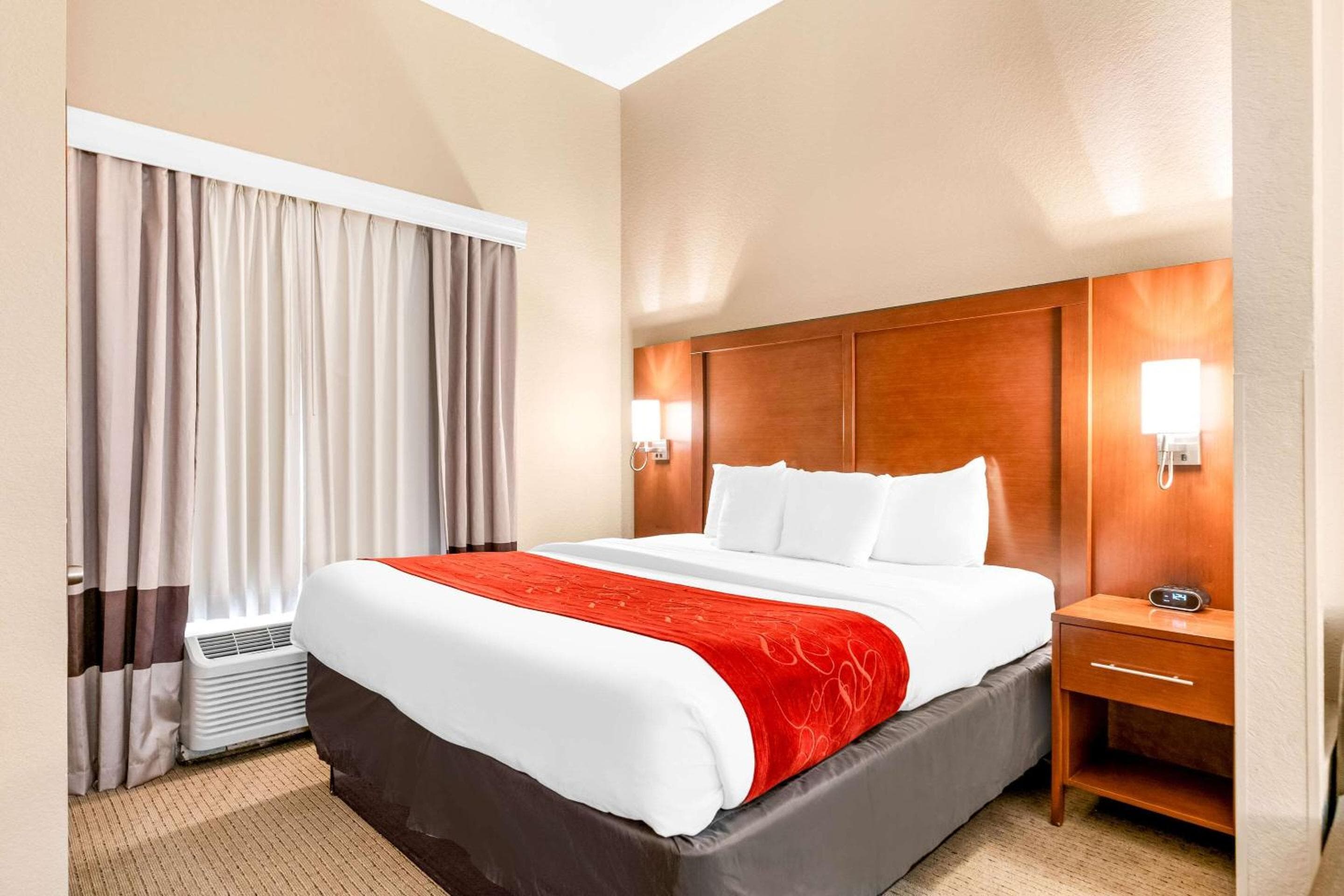 Comfort Suites Orlando Airport — 9