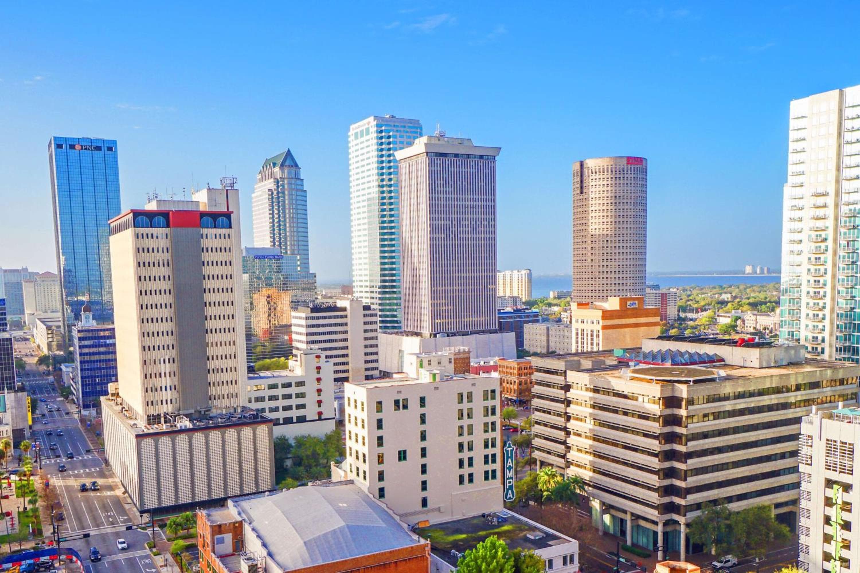 Hotel Flor Tampa Downtown, Tapestry Collection By Hilton — 8