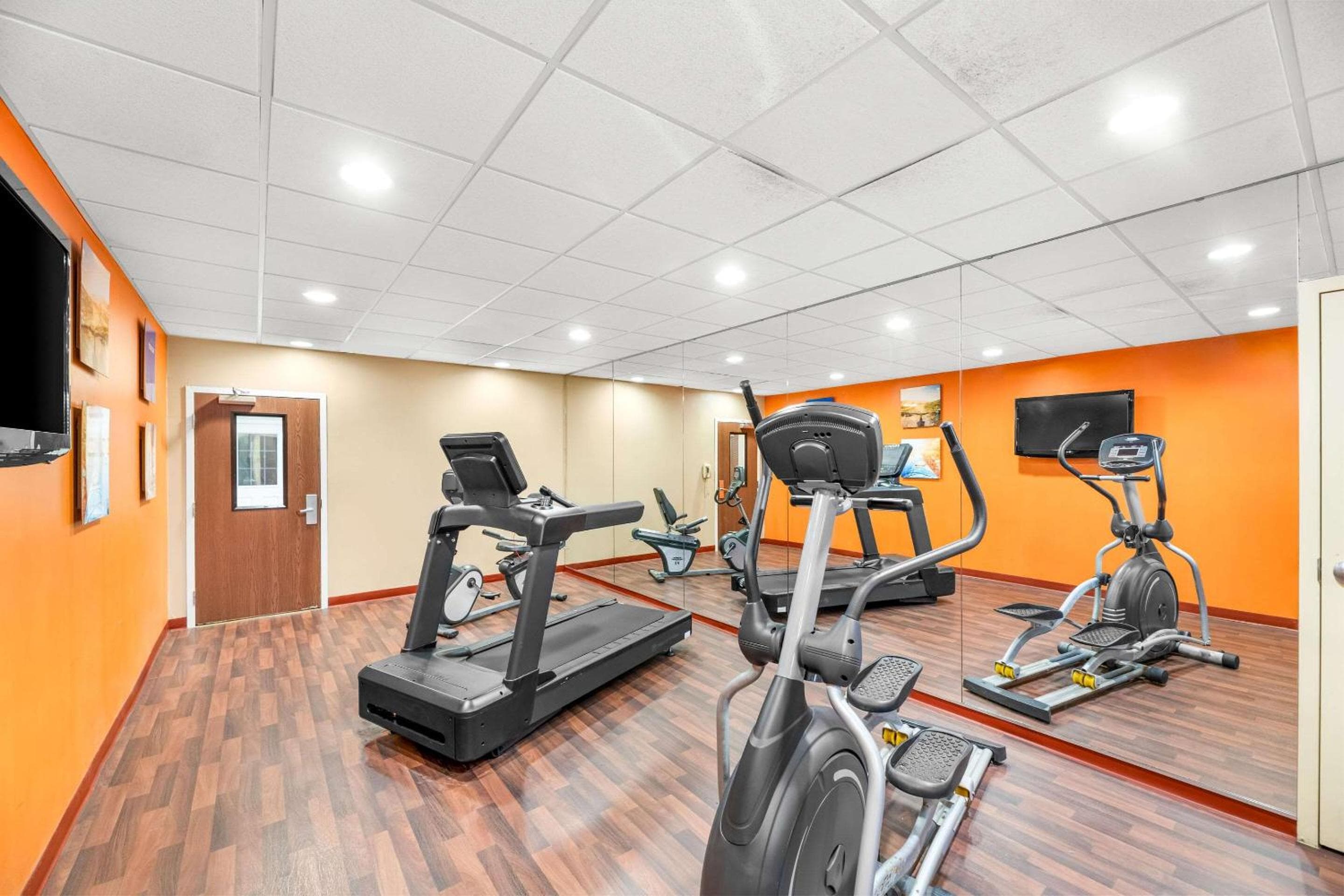 Comfort Suites Orlando Airport — 14