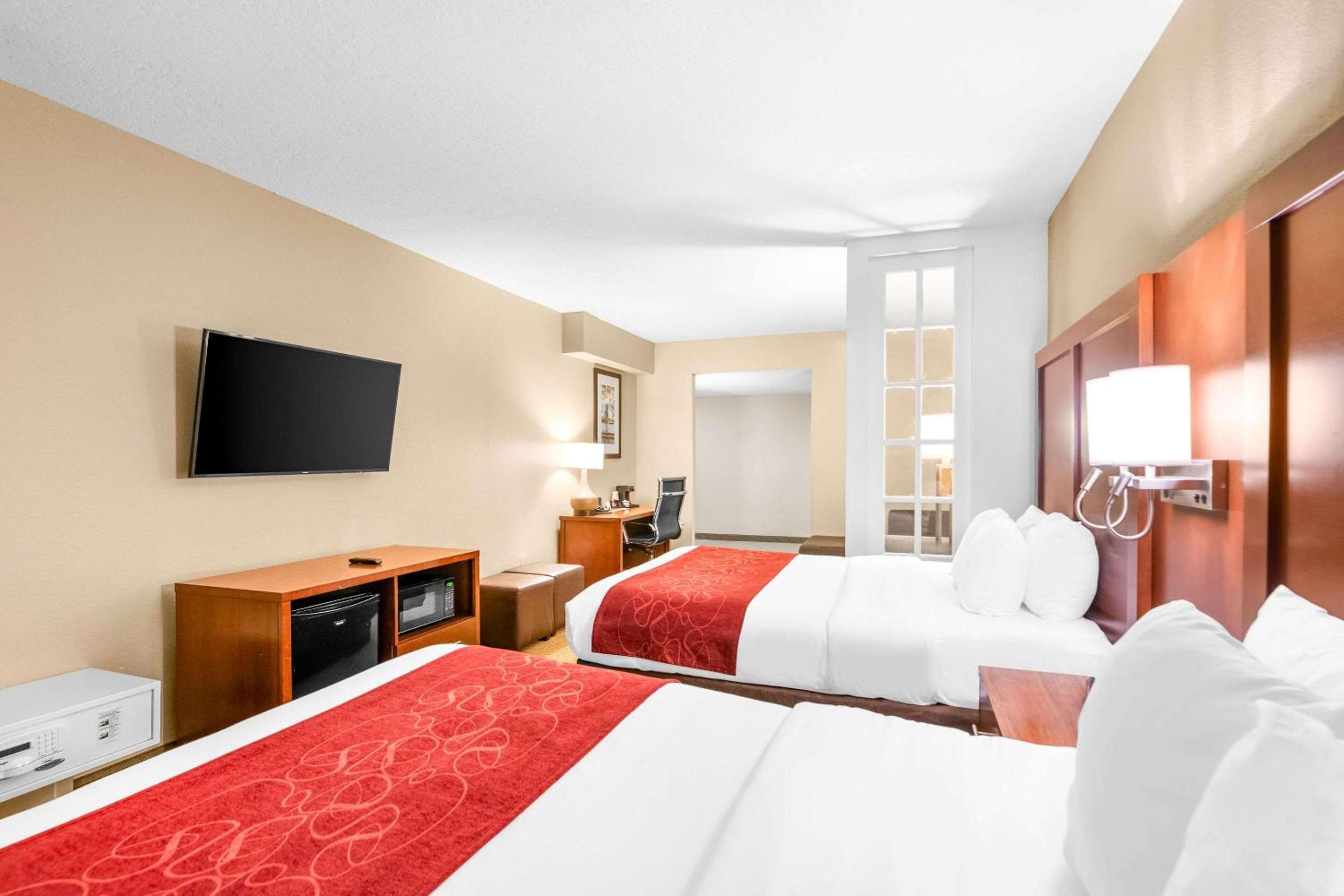 Comfort Suites Orlando Airport — 7