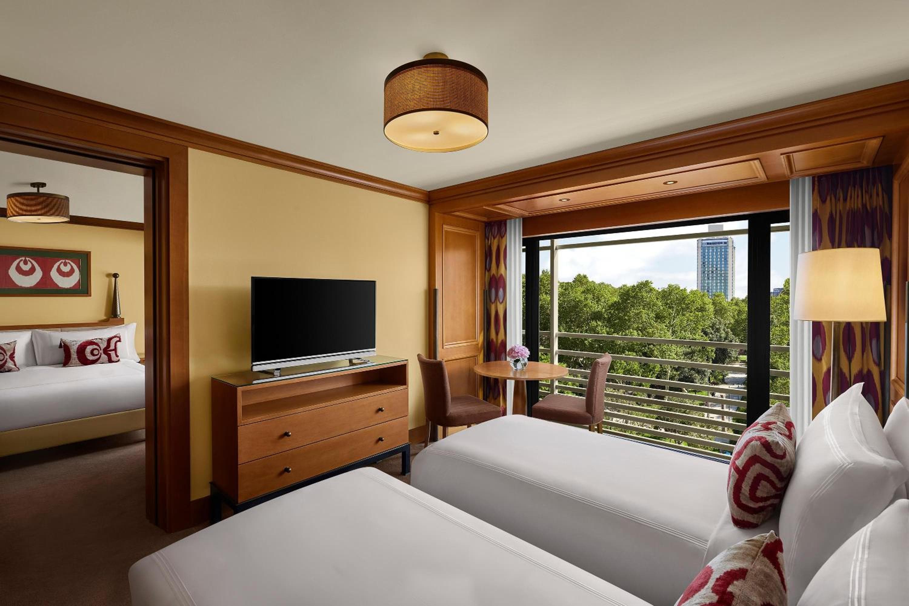 Divan Istanbul — 17