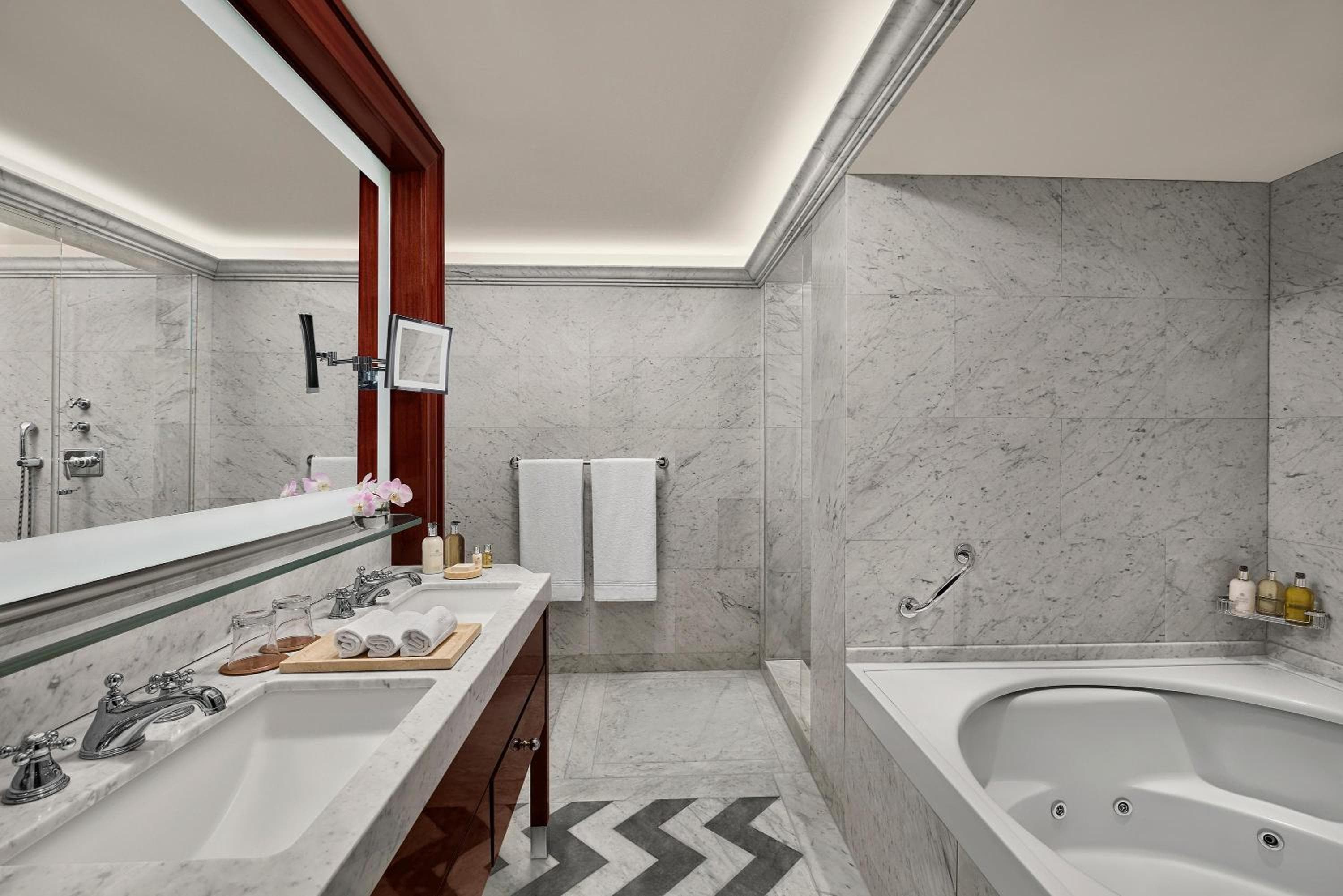 Divan Istanbul — 22