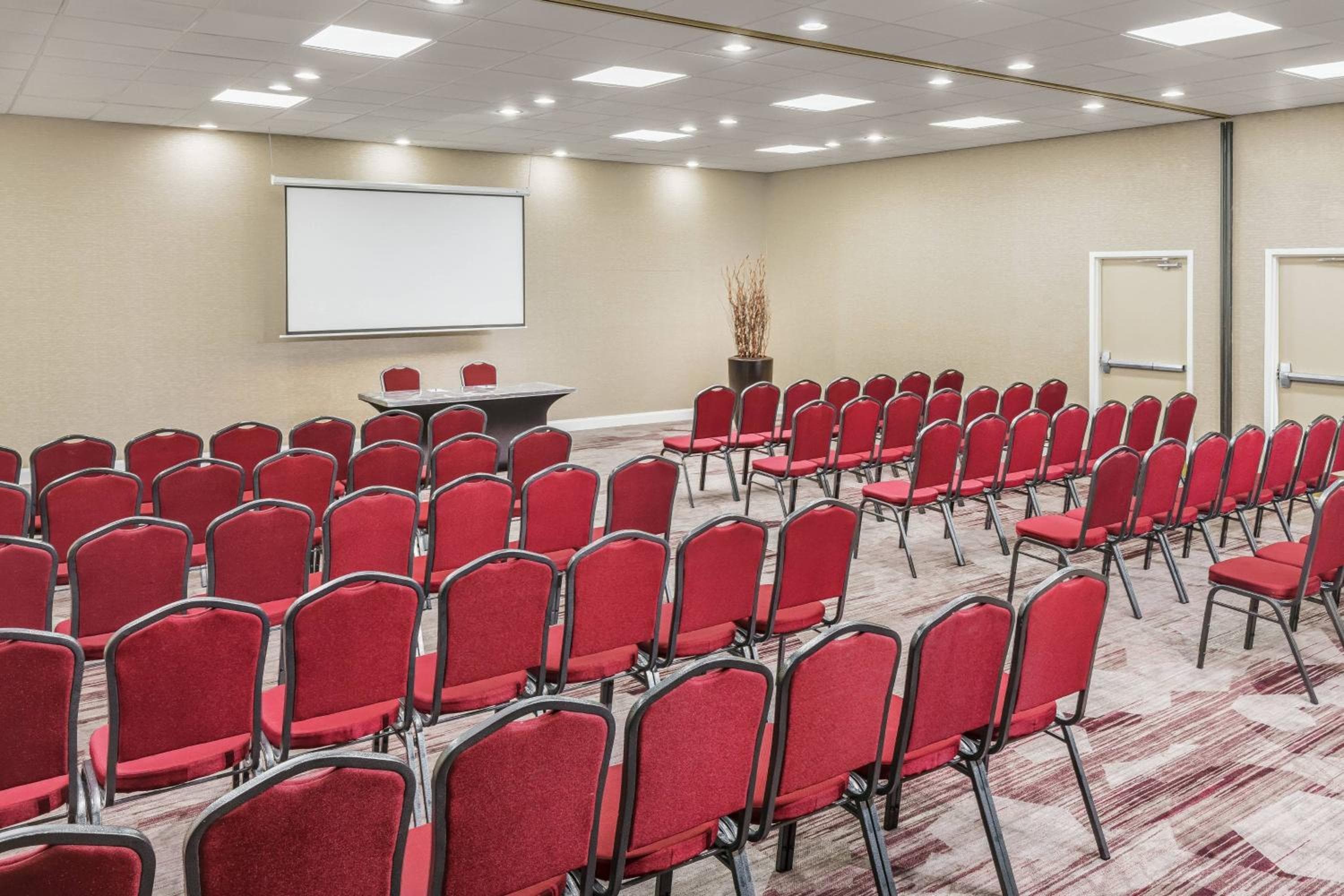 Courtyard by Marriott Orlando Lake Buena Vista at Vista Centre — 21