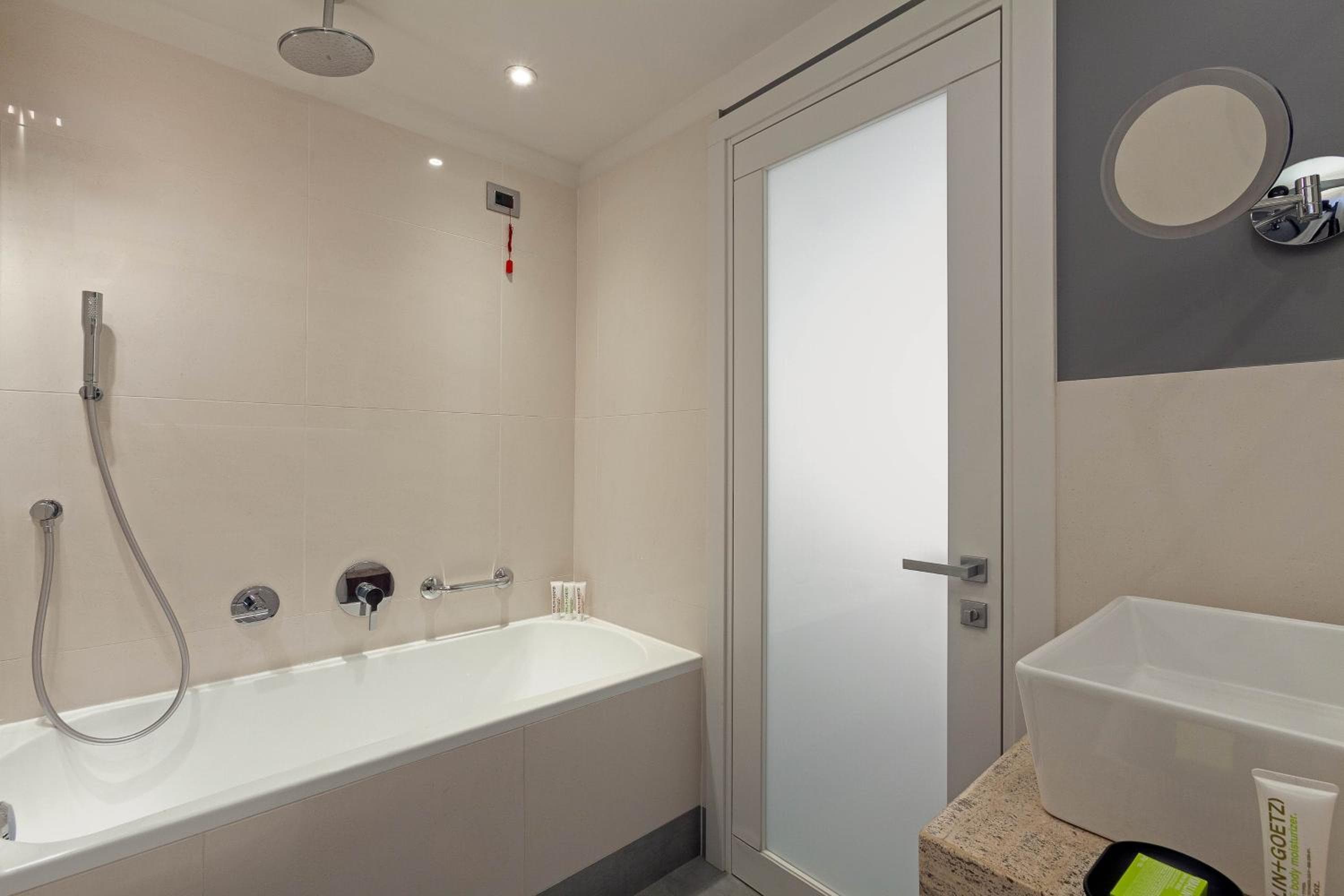 Le Meridien Visconti Roma — 11