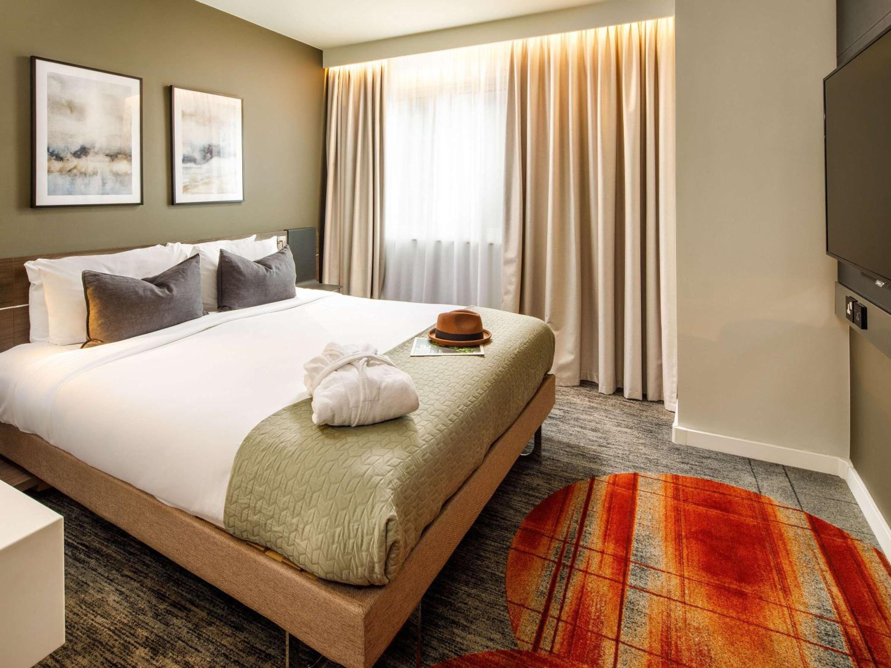 Novotel London Bridge — 16