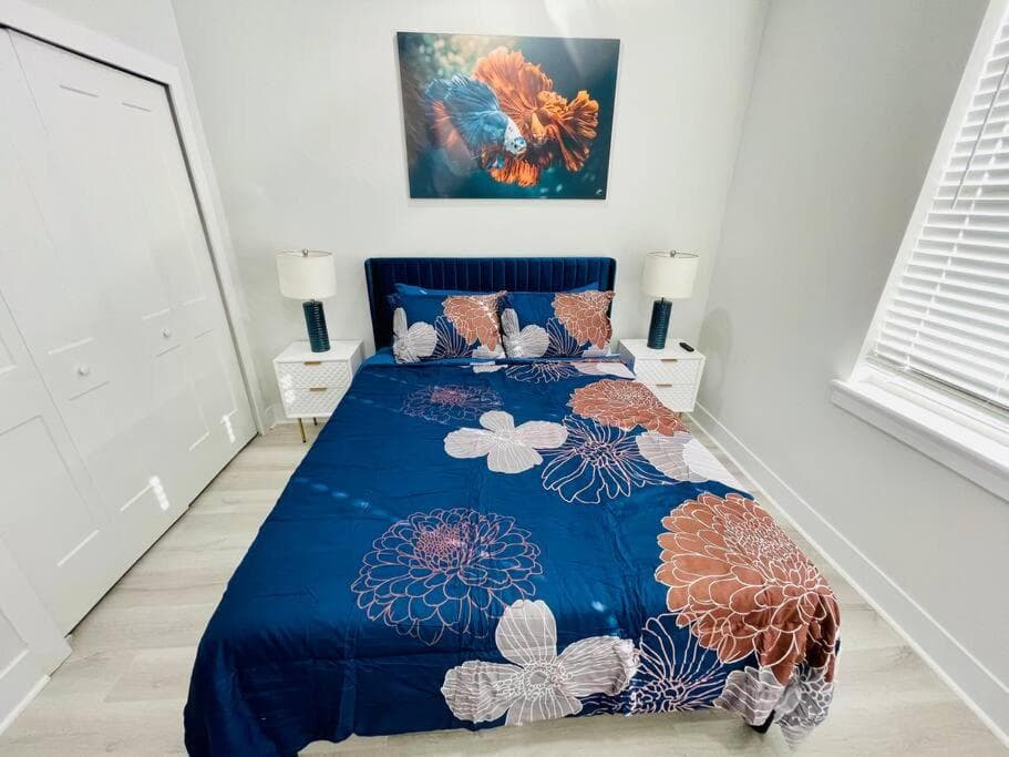 Modern Downtown Townhouse, Sleep 8, Games, Garage — 6