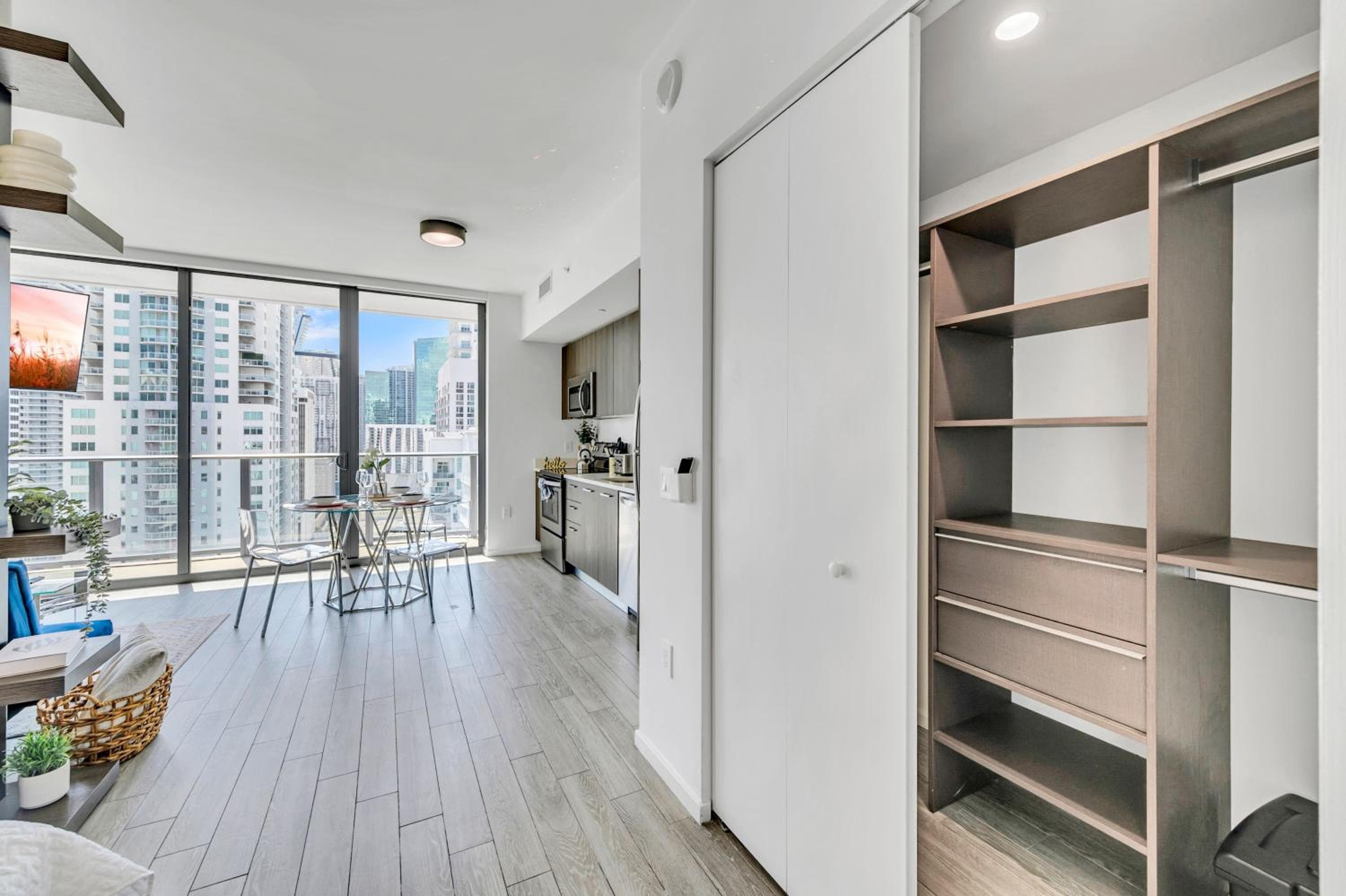 Mesmerizing Water Views Corner Condo — 5