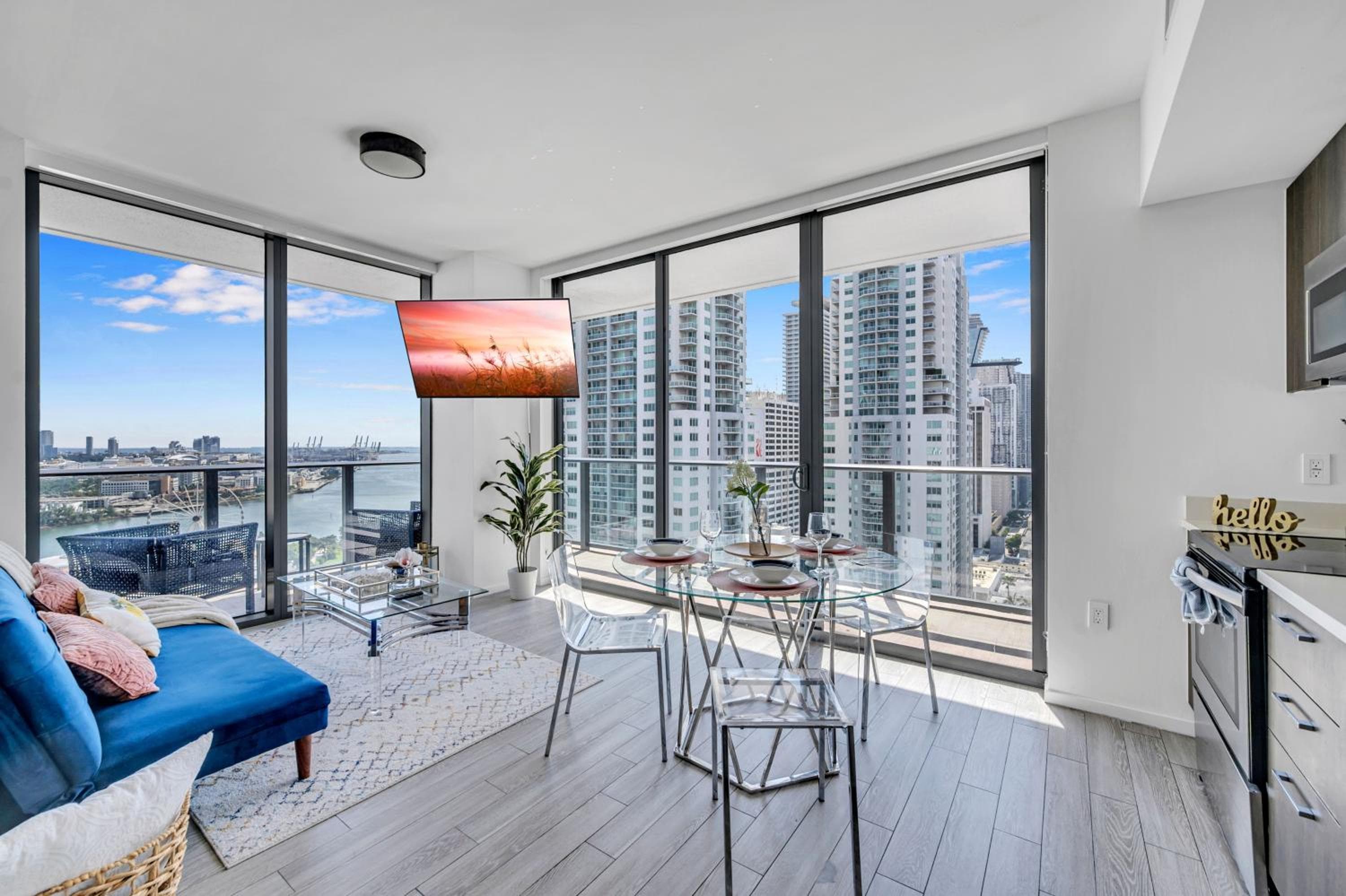 Mesmerizing Views Corner Condo — 2