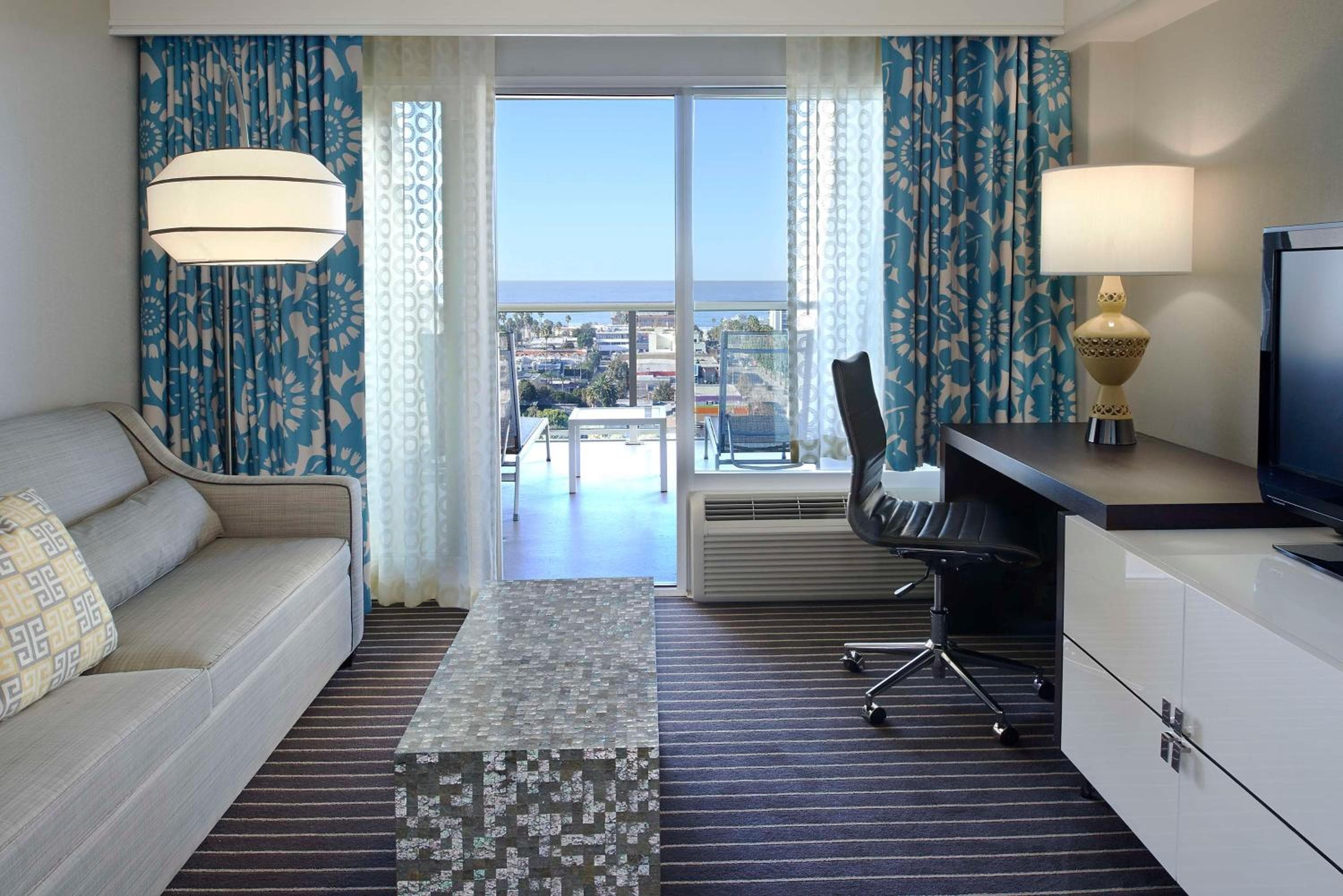 Hyatt Centric Delfina Santa Monica — 8