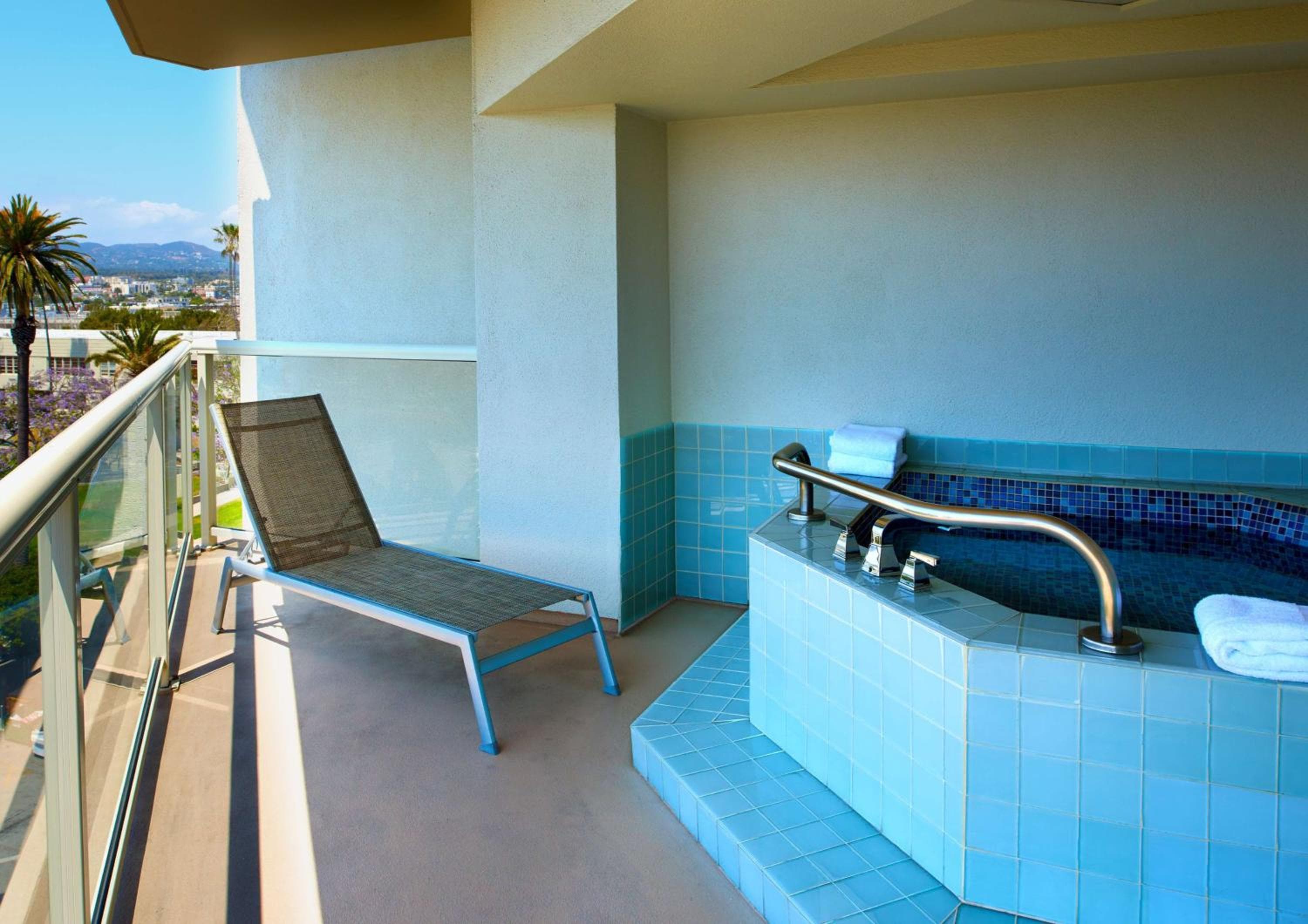 Hyatt Centric Delfina Santa Monica — 8