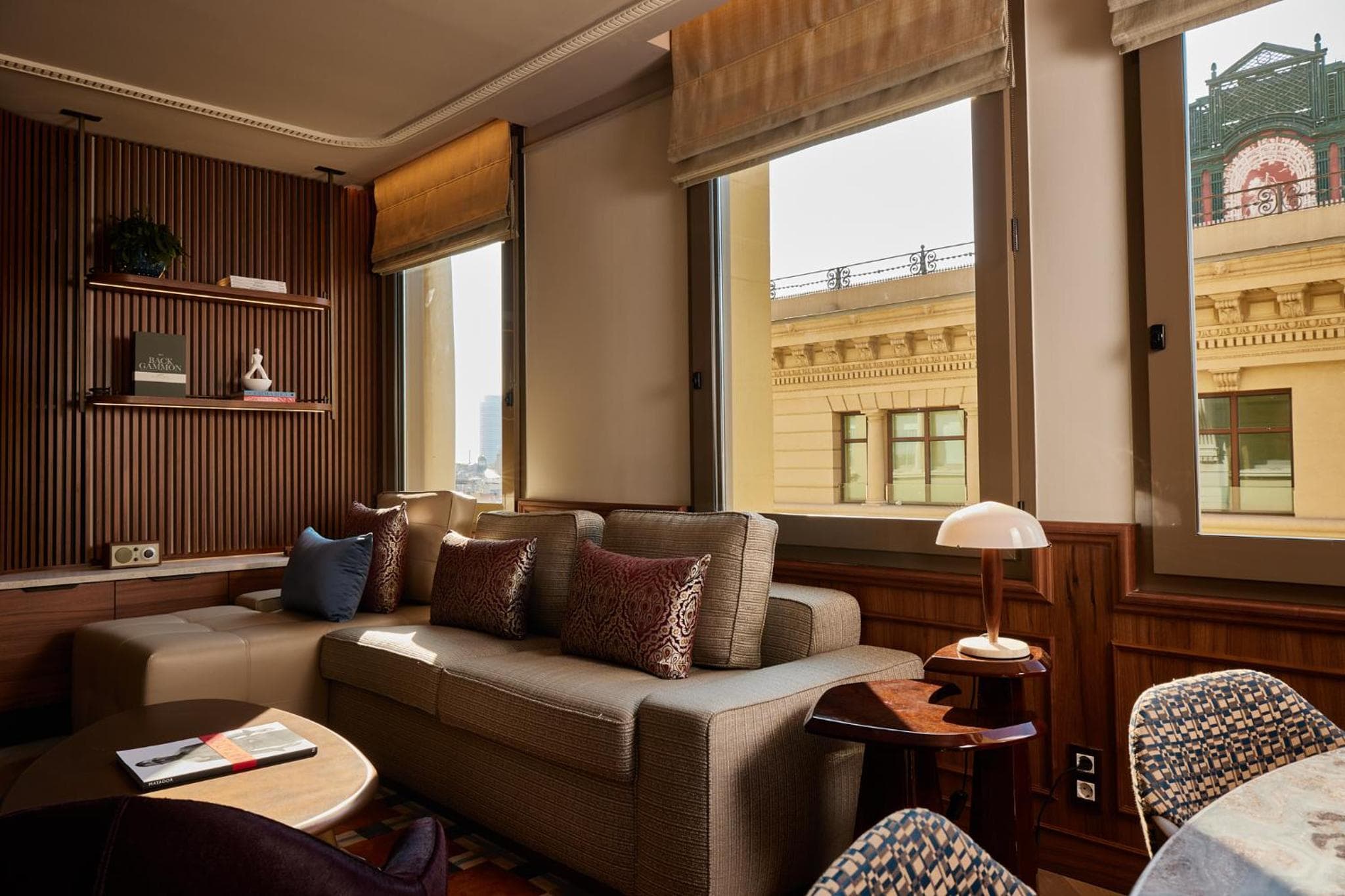 Gran Hotel Central, Pequeños Hoteles de Lujo — 10