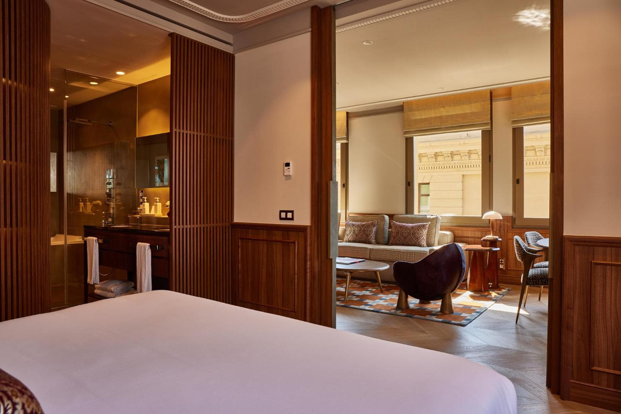 Gran Hotel Central, Pequeños Hoteles de Lujo — 9