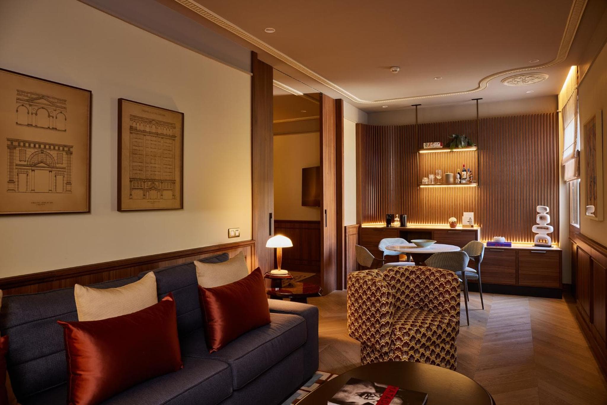 Gran Hotel Central, Pequeños Hoteles de Lujo — 5