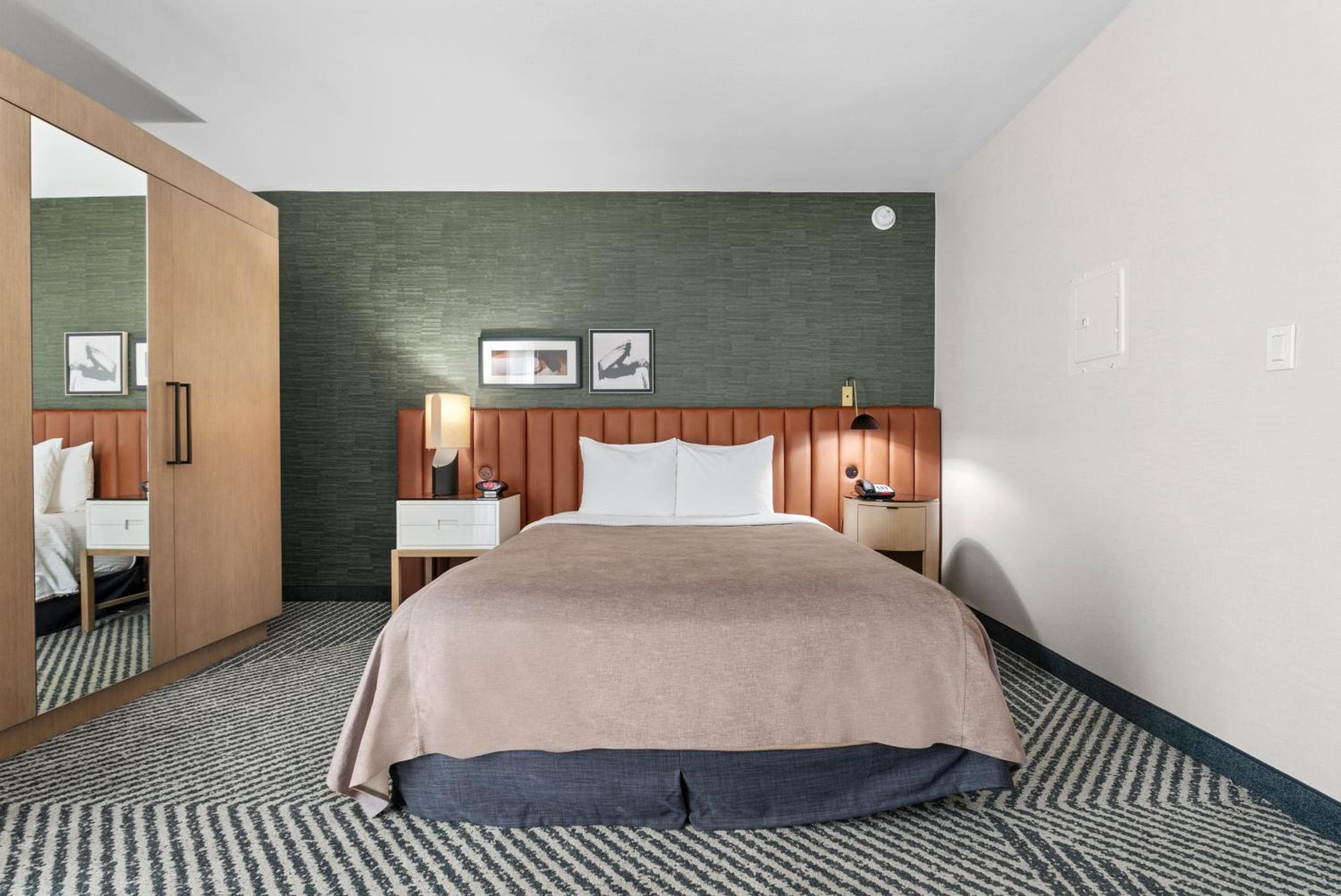 Royal Palace Westwood Hotel — 2