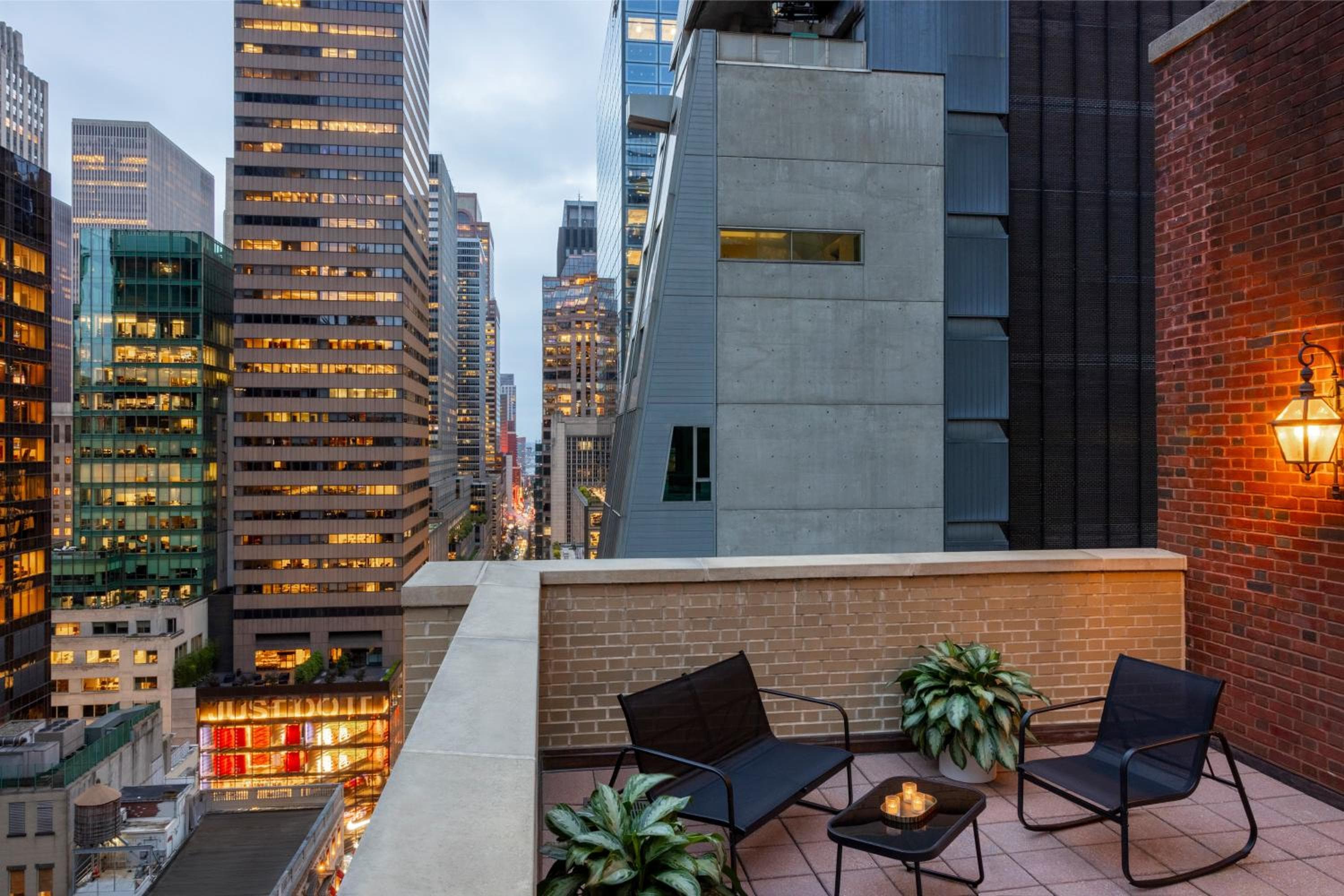 Omni Berkshire Place — 17