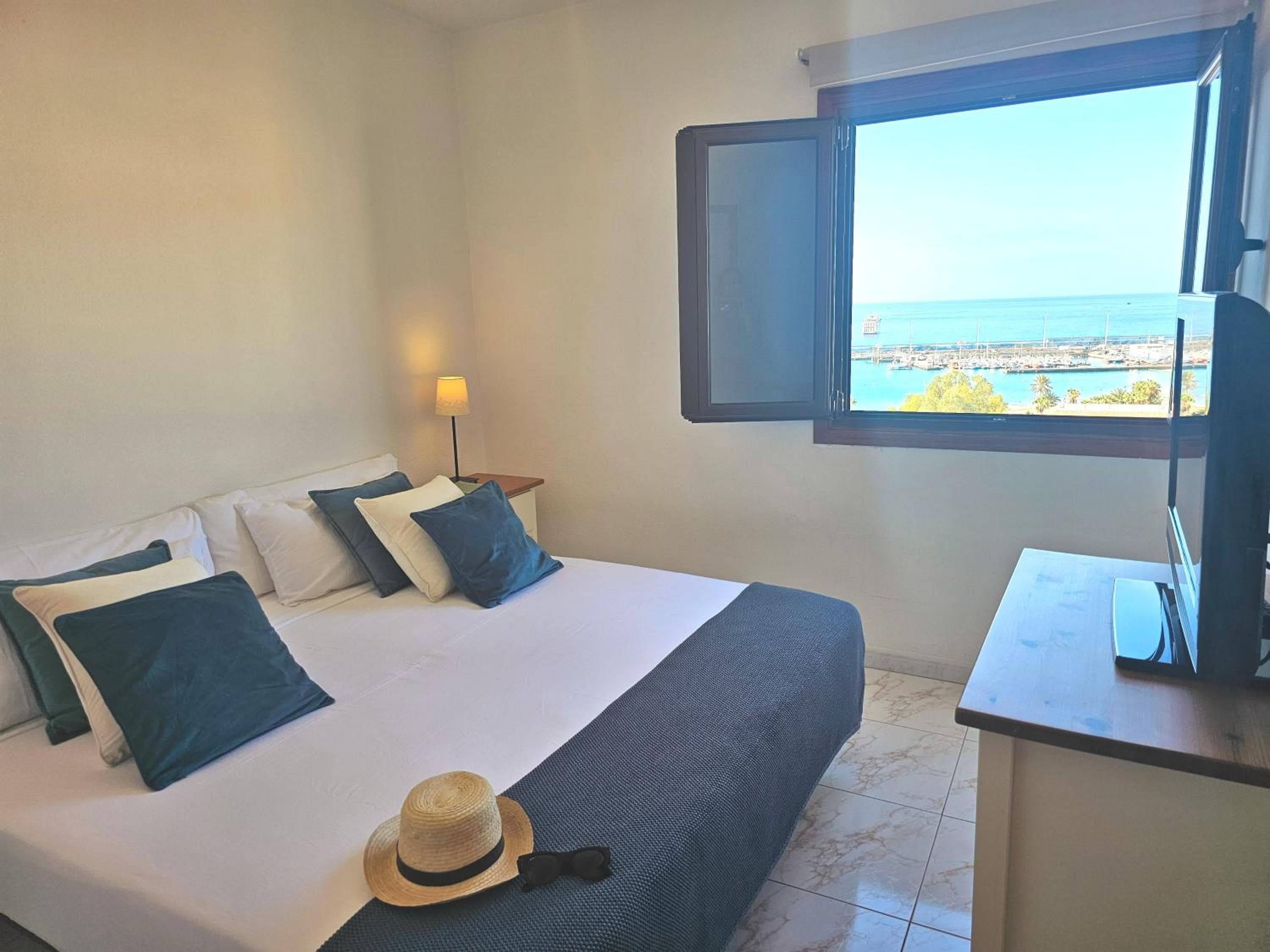 NEW SUNSHINE OCEAN APARTMENT ACHACAY, Los Cristianos, Tenerife — 3