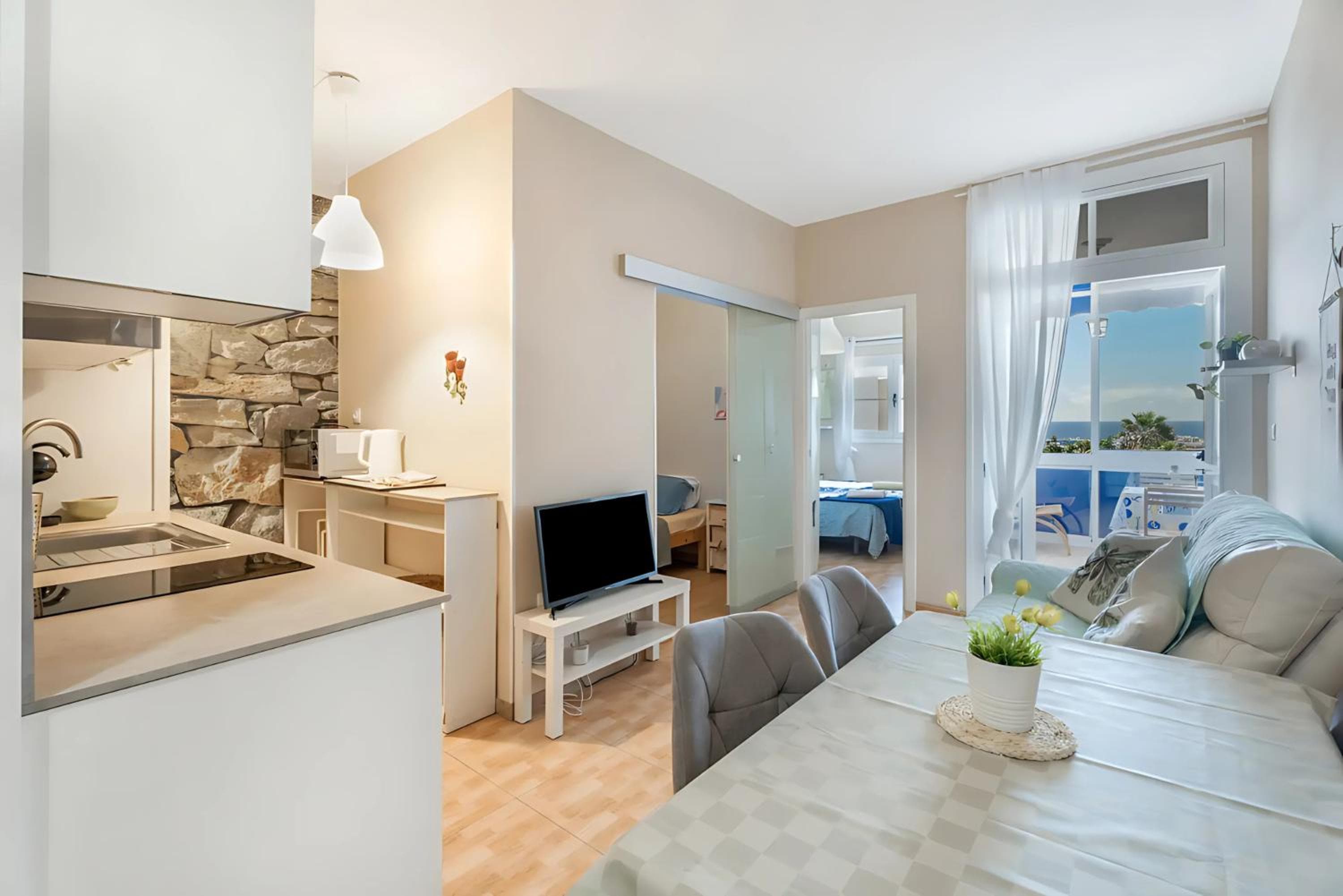 Precioso apartamento en Los Cristianos — 1