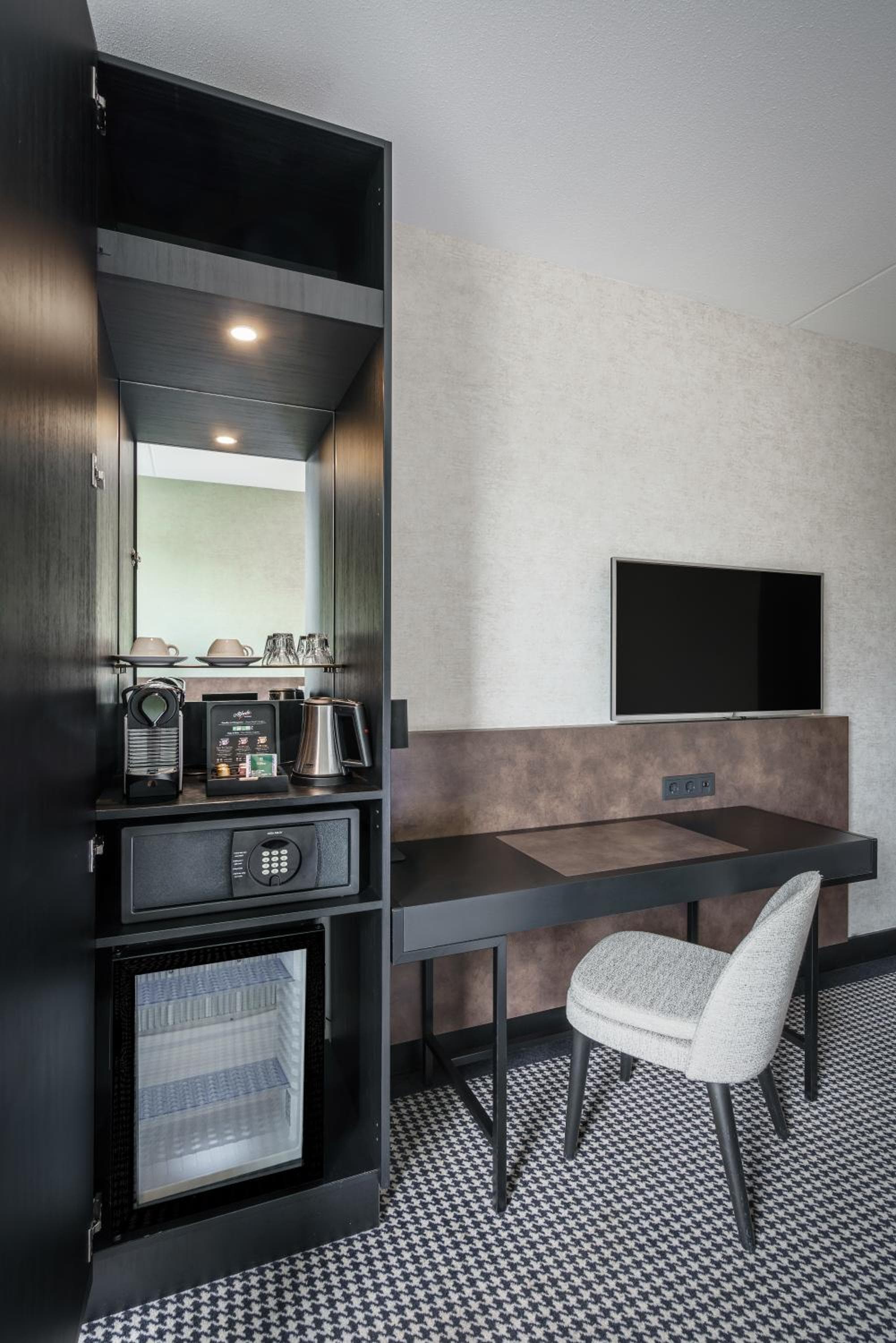 Monet Garden Hotel Amsterdam hotel, Valkenburgerstraat 76, Amsterdam, Netherlands — photo 43