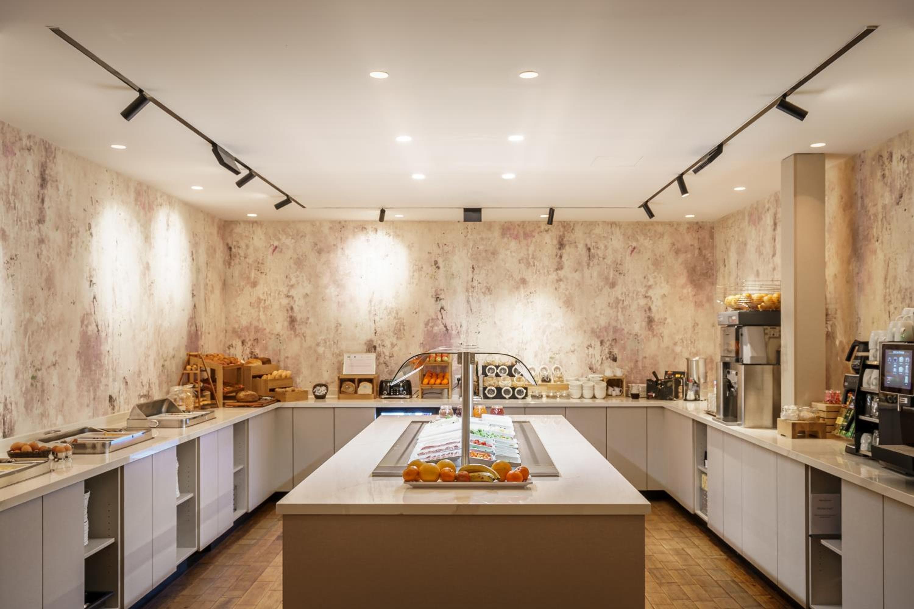 Monet Garden Hotel Amsterdam hotel, Valkenburgerstraat 76, Amsterdam, Netherlands — photo 44