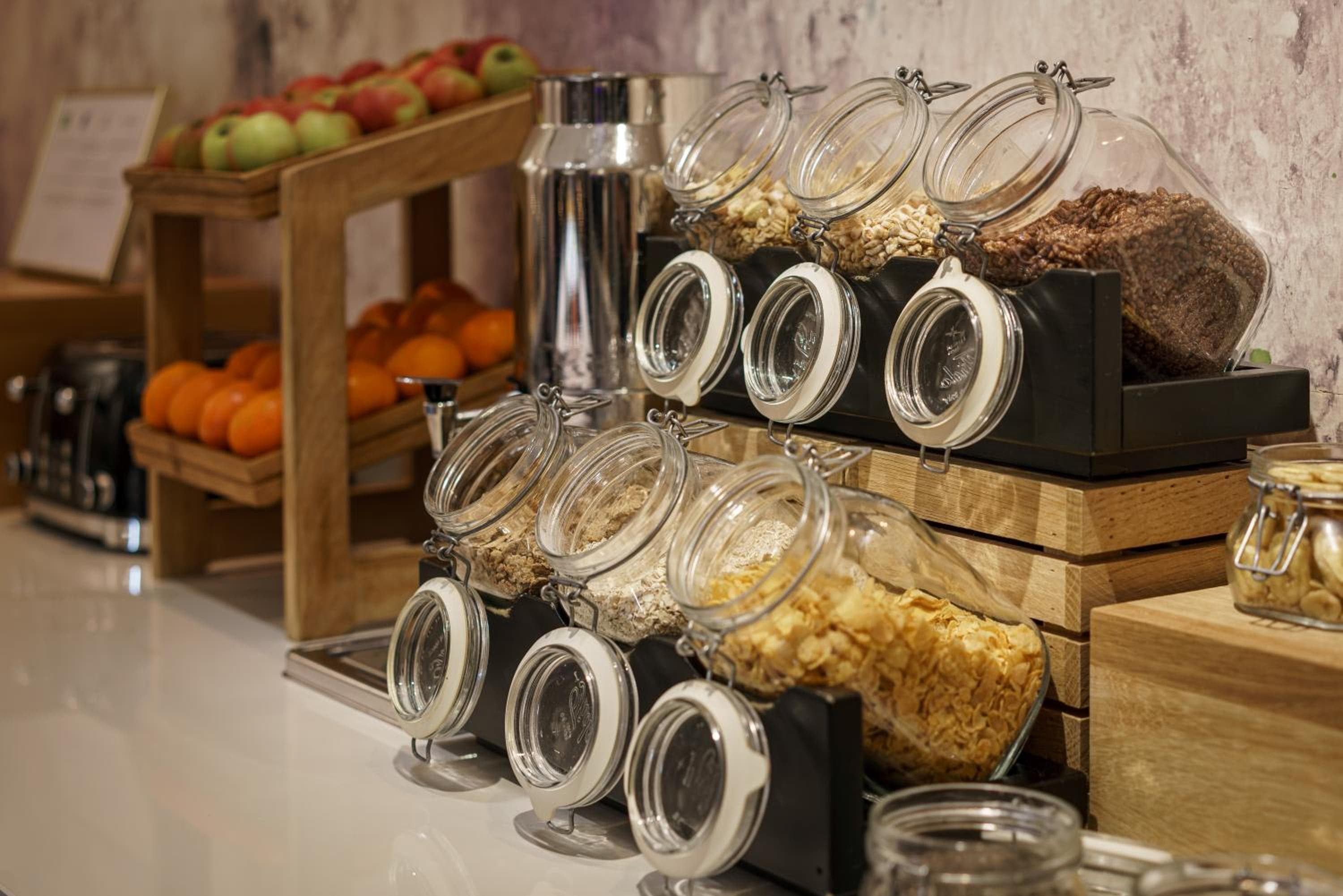 Monet Garden Hotel Amsterdam hotel, Valkenburgerstraat 76, Amsterdam, Netherlands — photo 8