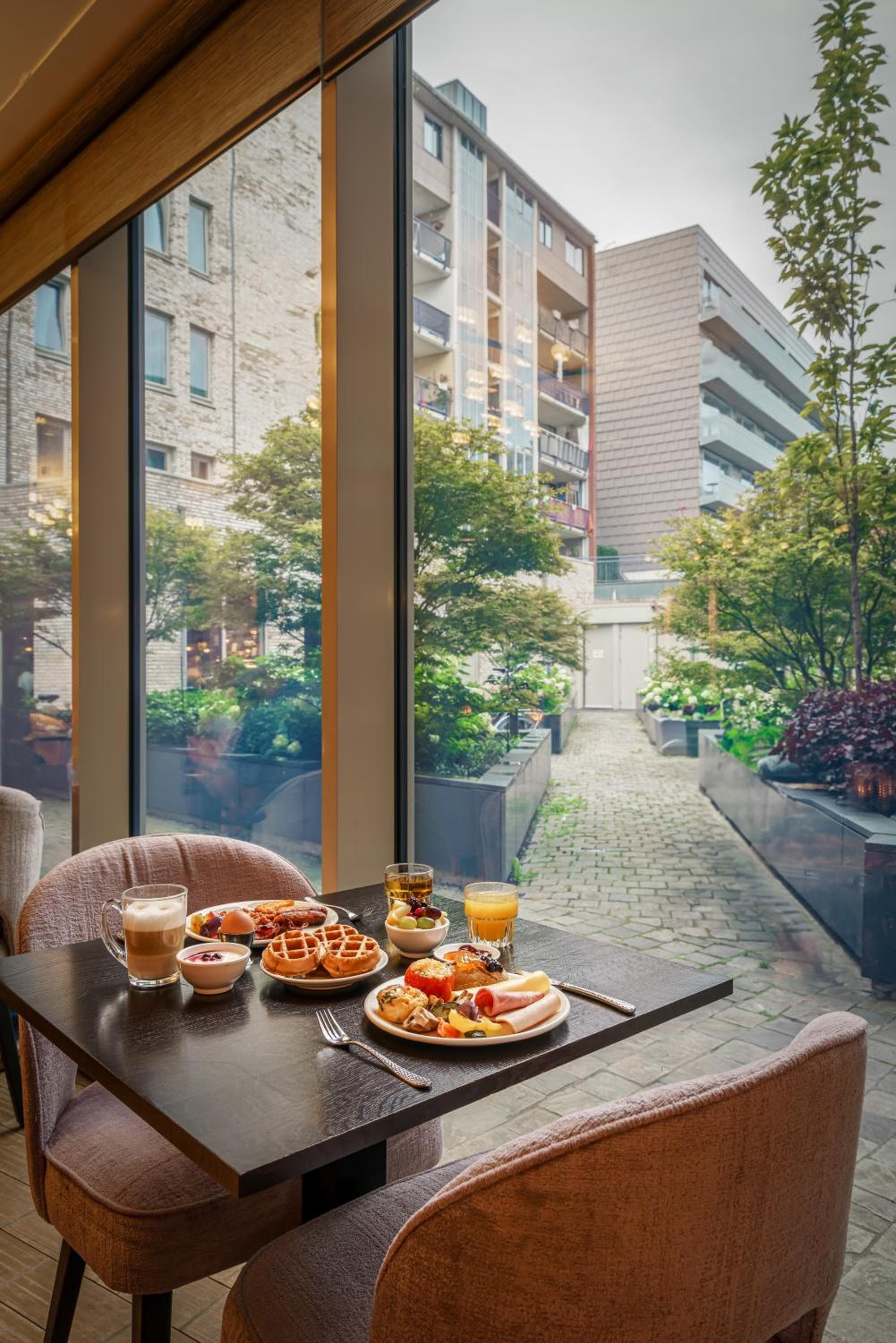 Monet Garden Hotel Amsterdam hotel, Valkenburgerstraat 76, Amsterdam, Netherlands — photo 29