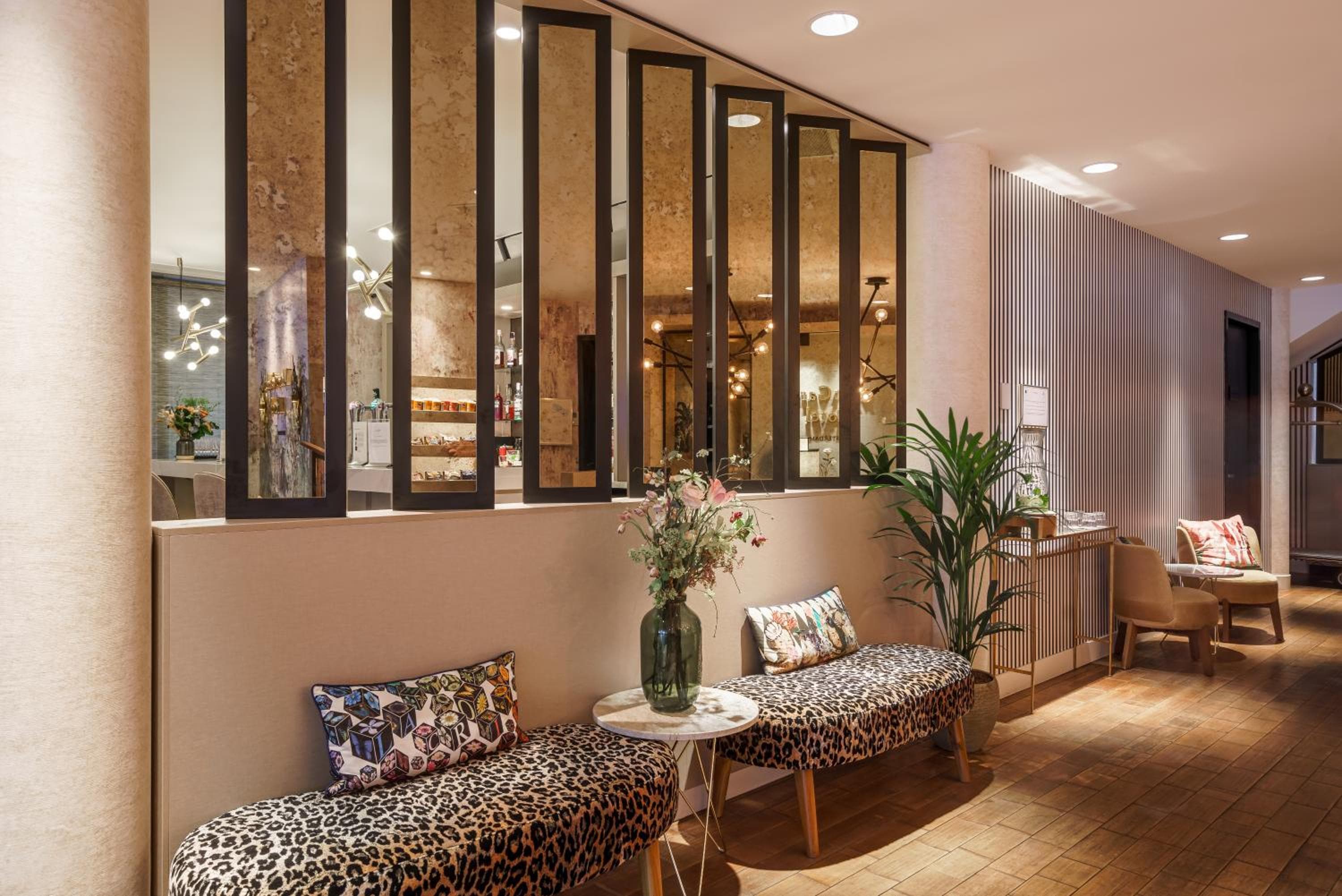 Monet Garden Hotel Amsterdam hotel, Valkenburgerstraat 76, Amsterdam, Netherlands — photo 15