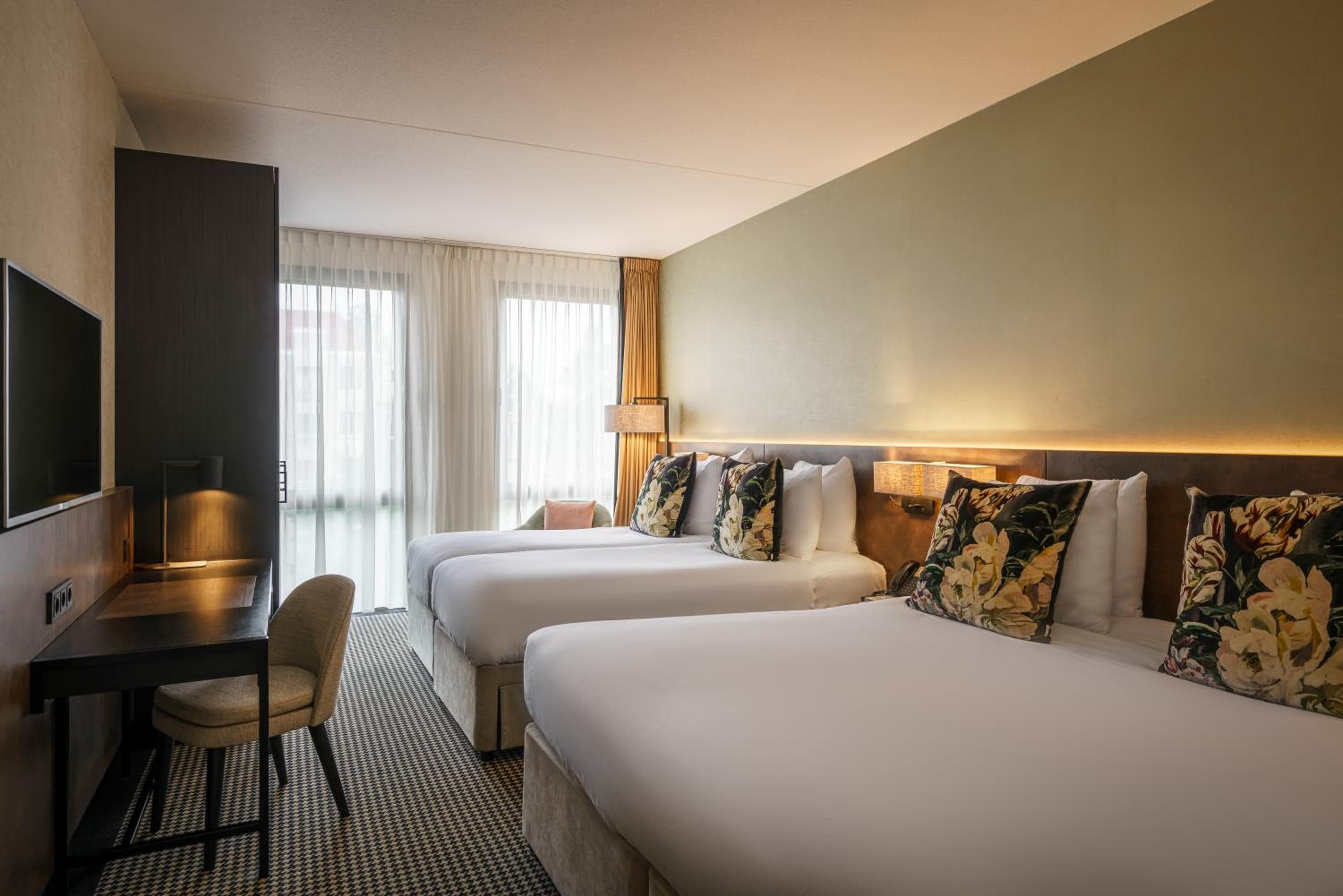 Monet Garden Hotel Amsterdam hotel, Valkenburgerstraat 76, Amsterdam, Netherlands — photo 23