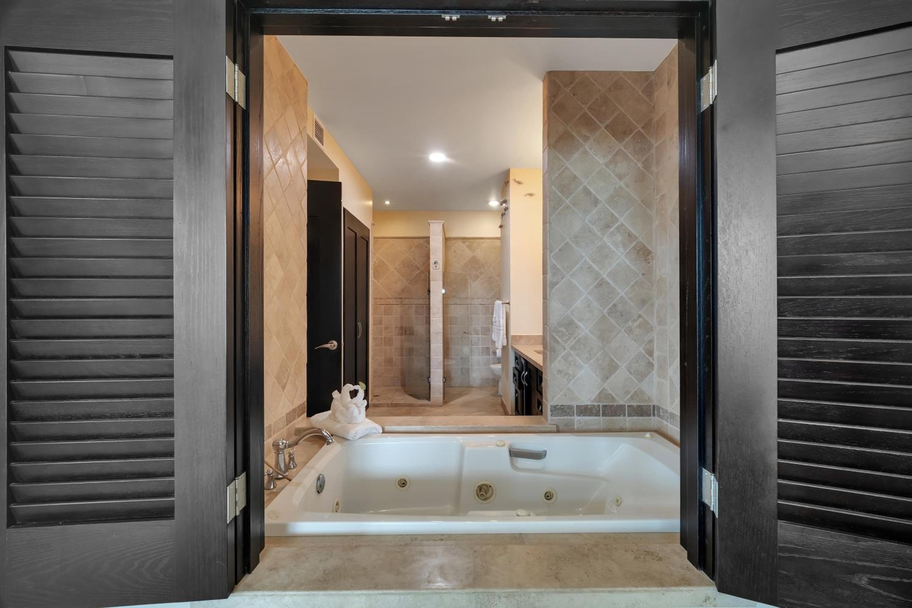 Relax in the Best Location Cabo San Lucas, Walk to the Beach — 30