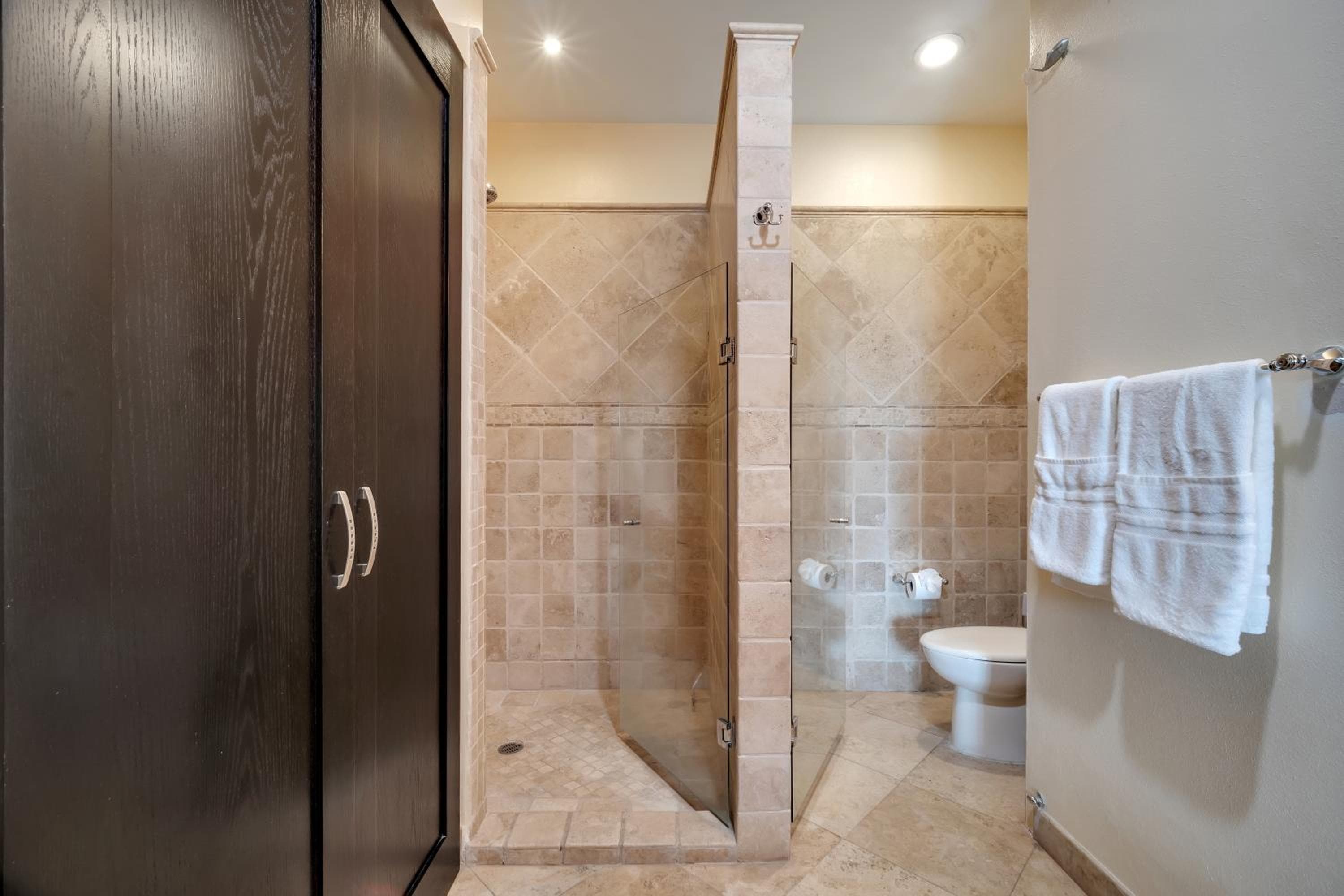 Casa Sirena- Secure & Private Poolside Retreat — 22