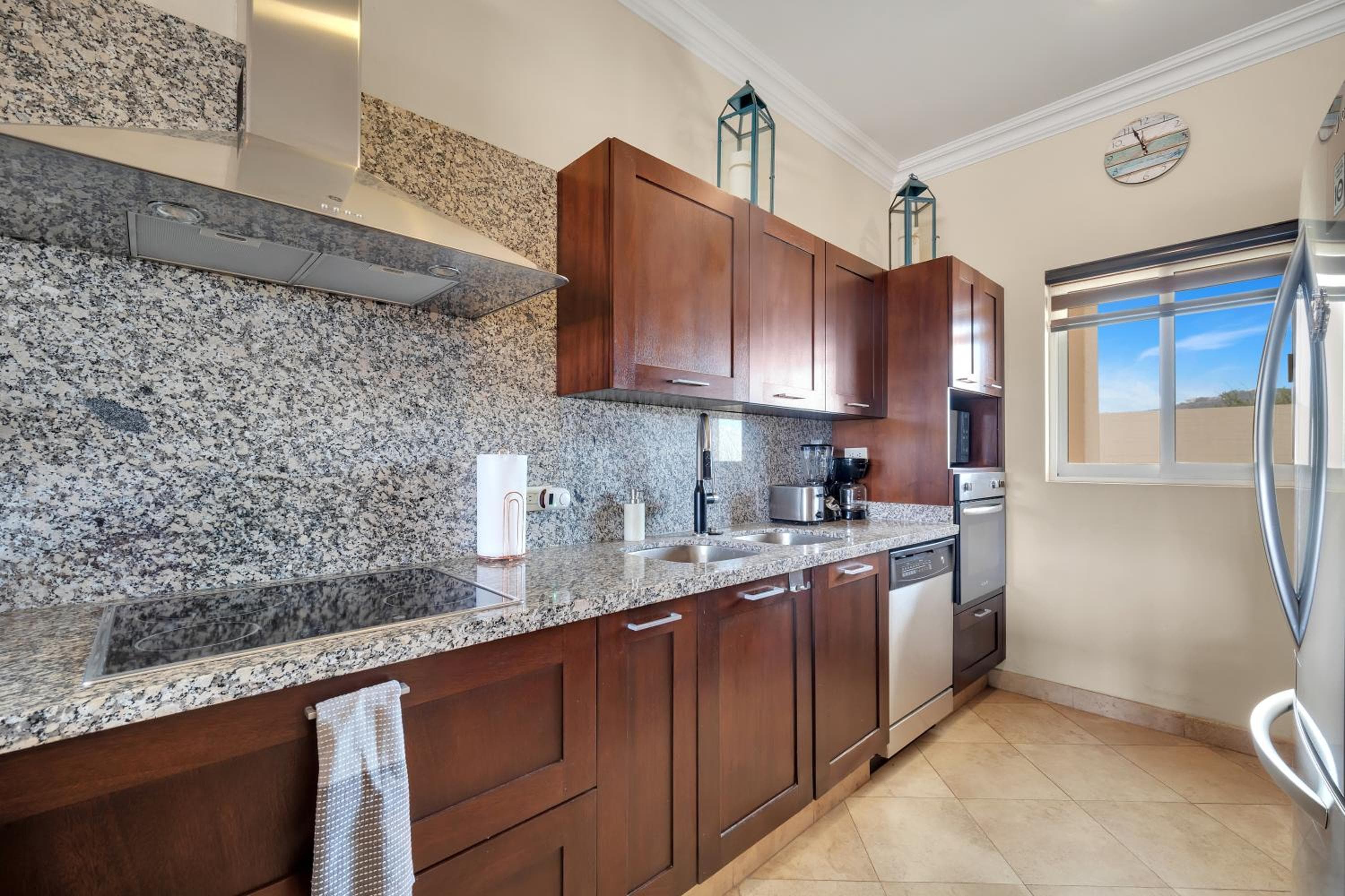 Relax in the Best Location Cabo San Lucas, Walk to the Beach — 24