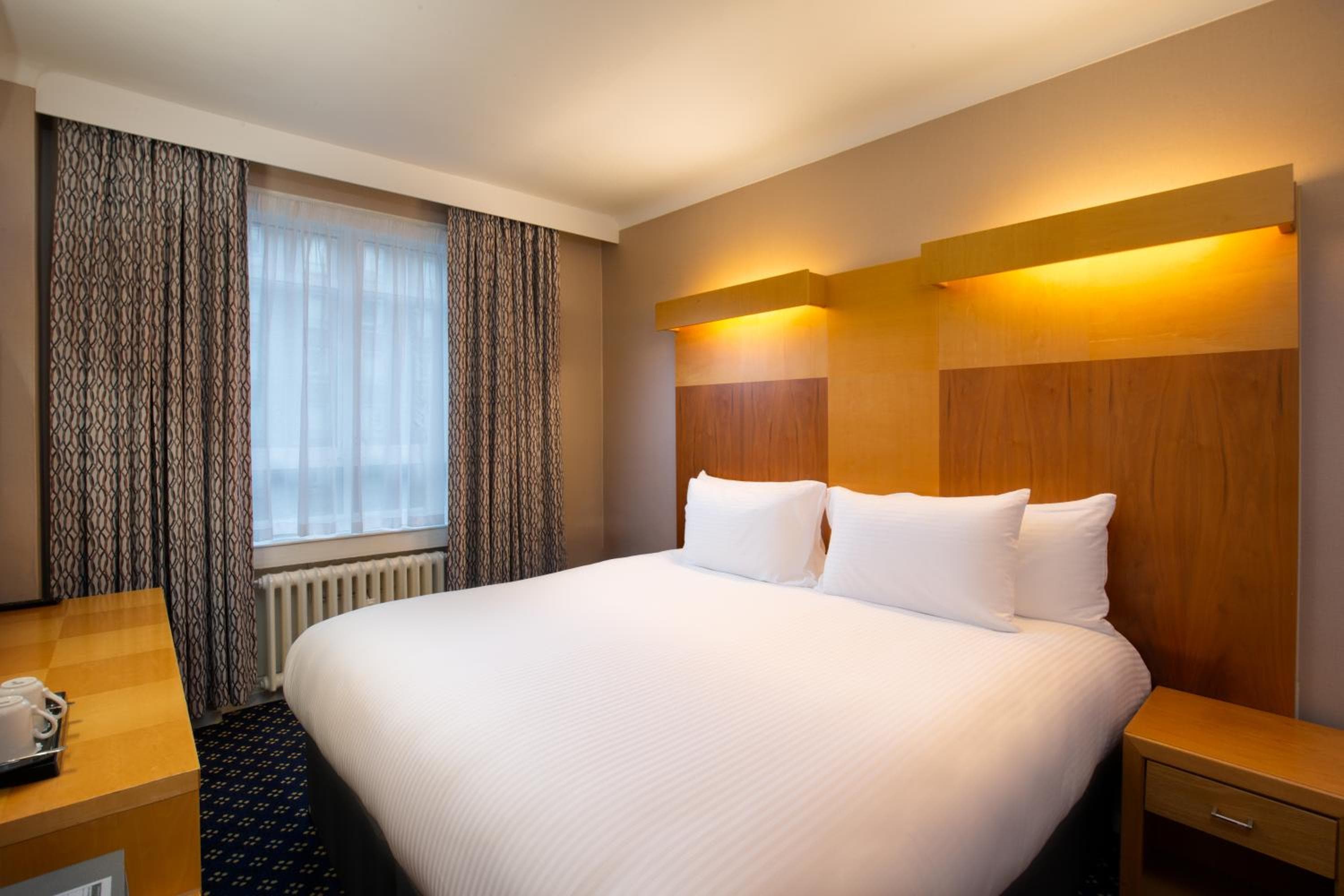 Tavistock Hotel — 27