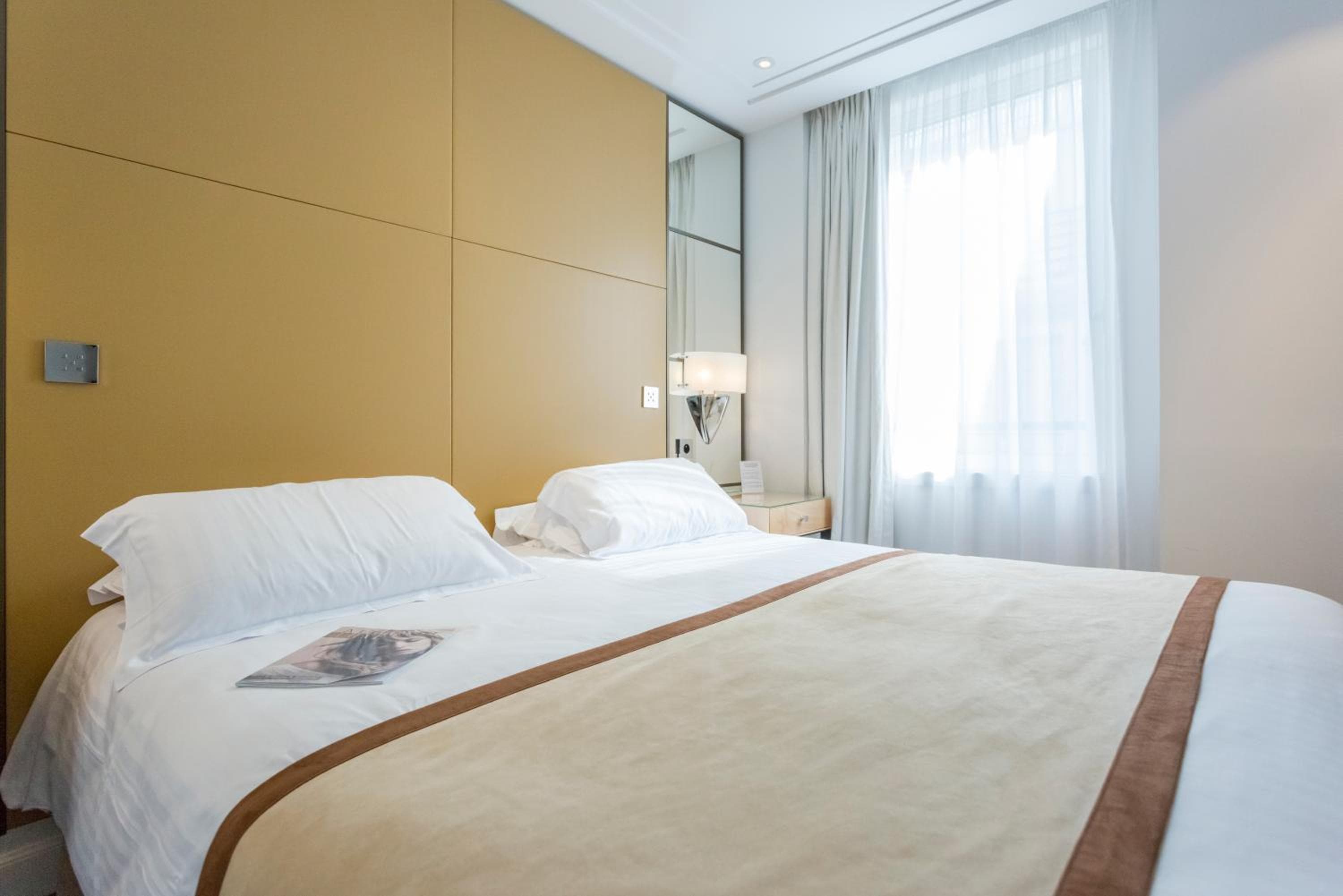 Hotel De Castiglione — 14
