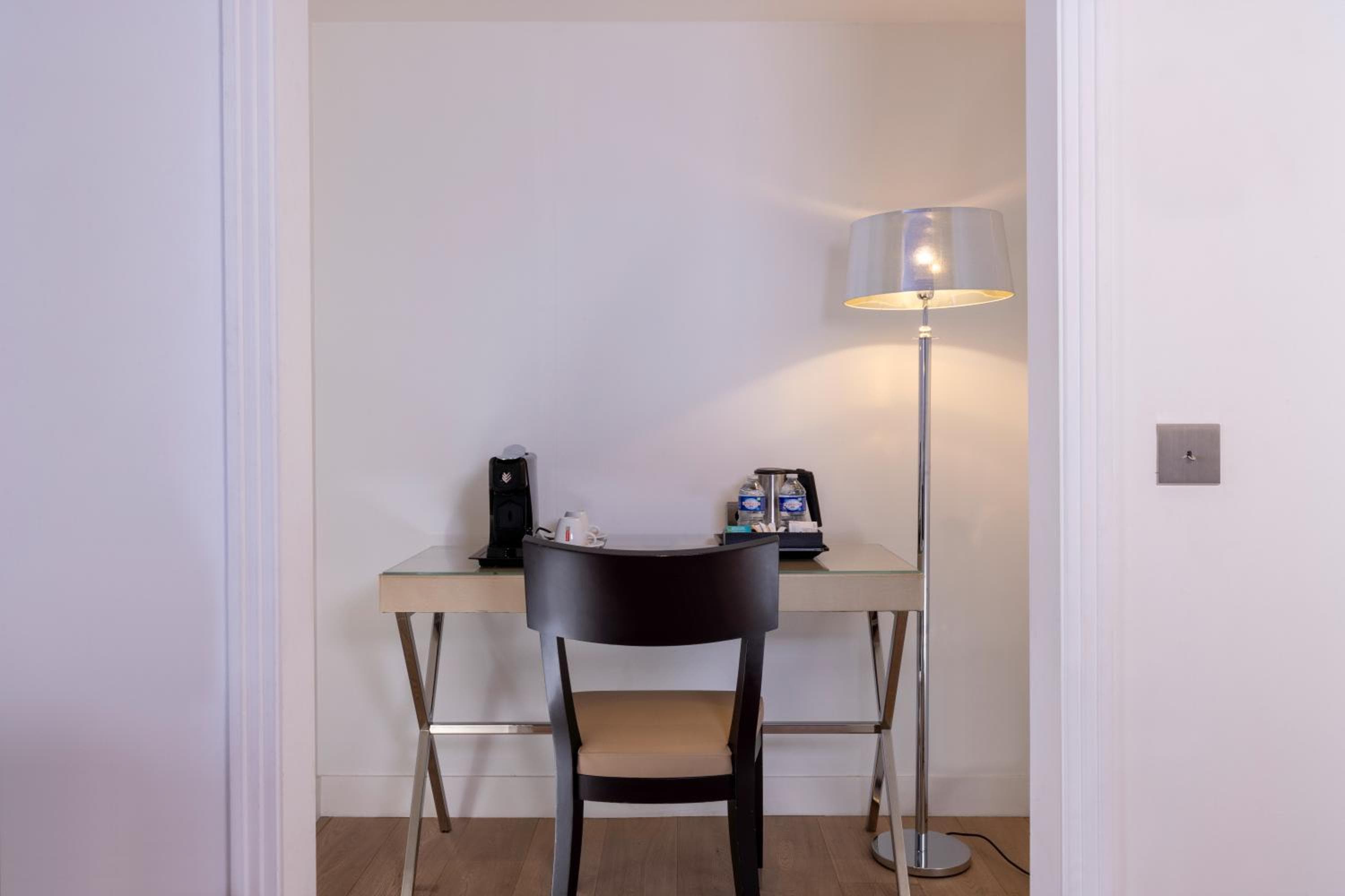 Hôtel De Castiglione — 27