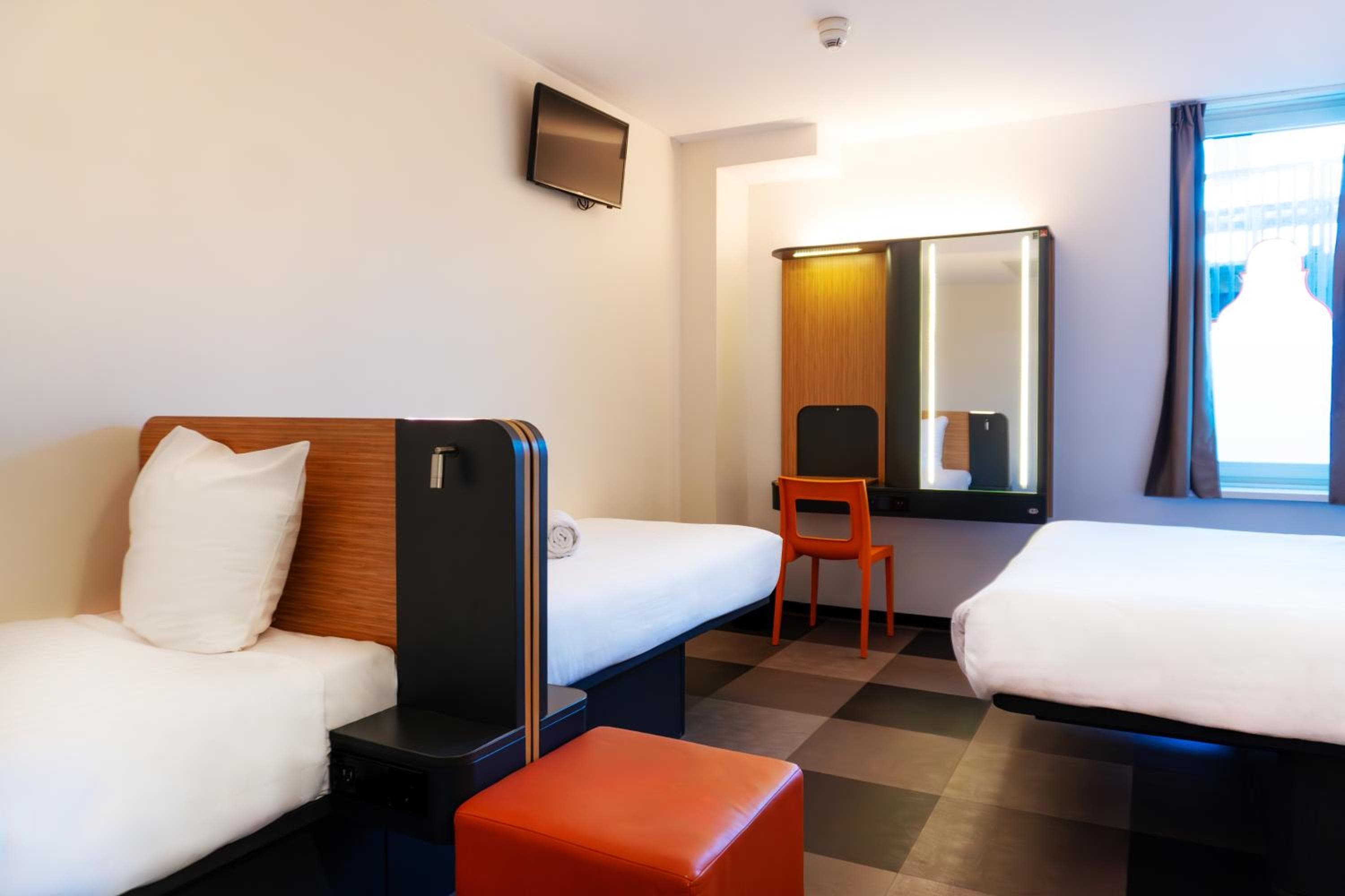 easyHotel Amsterdam Arena Boulevard — 17